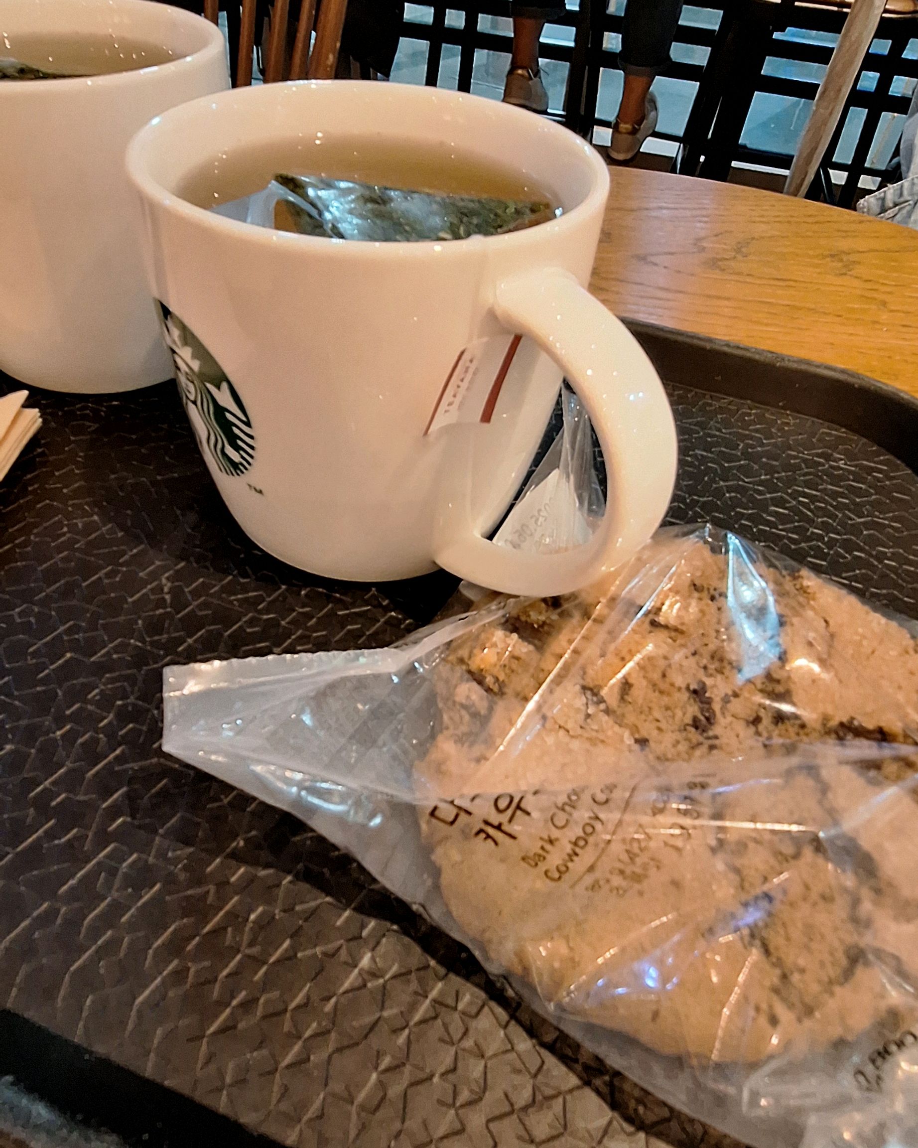 신림역 맛집 스타벅스 신림타임스트림점 내돈내산 방문후기