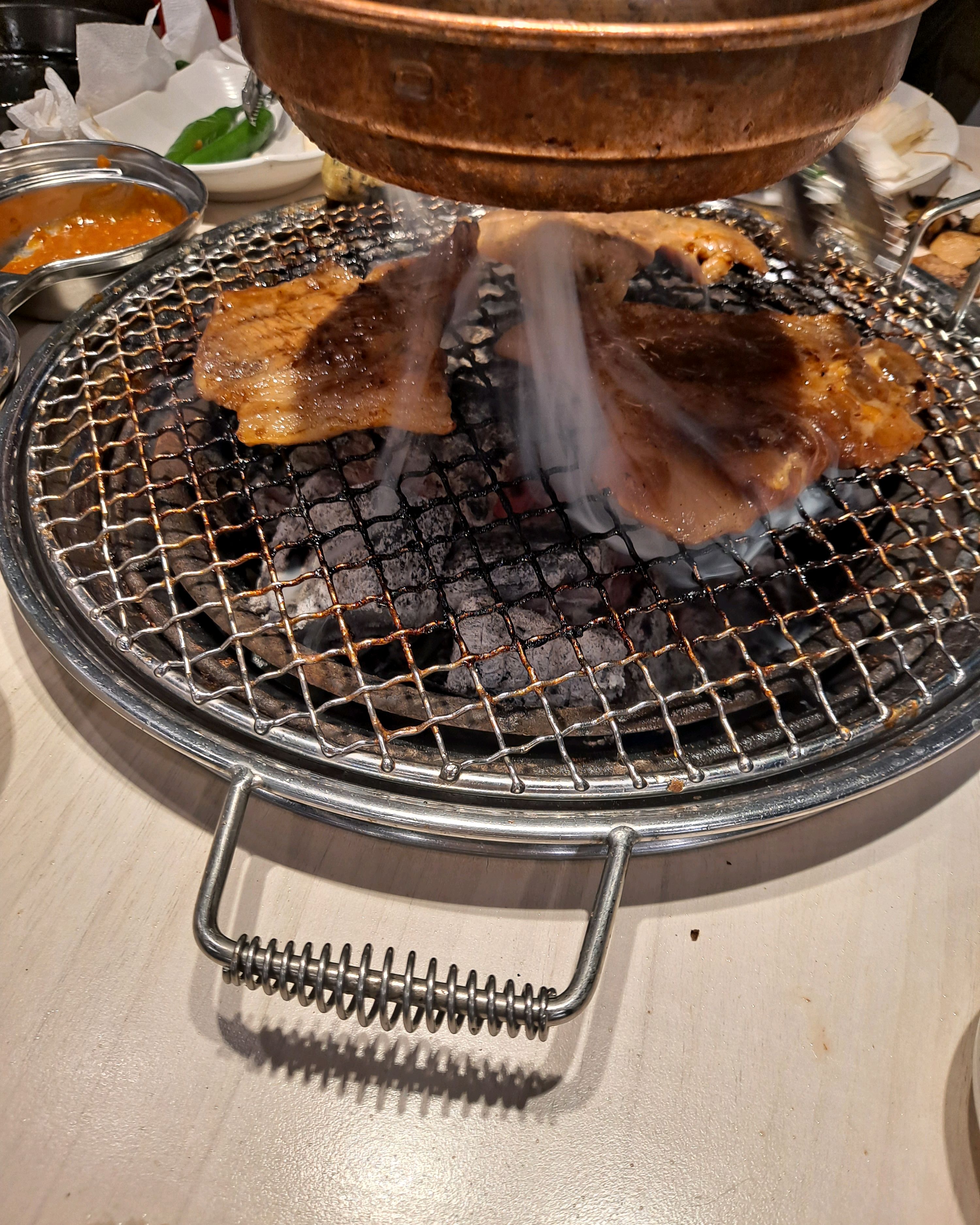 고기가 맛있고 직원분들도 친절하십니다! ❤ 🤍 💟 🧡 🤎 - 신설동 맛집 명륜진사갈비 서울신설동점