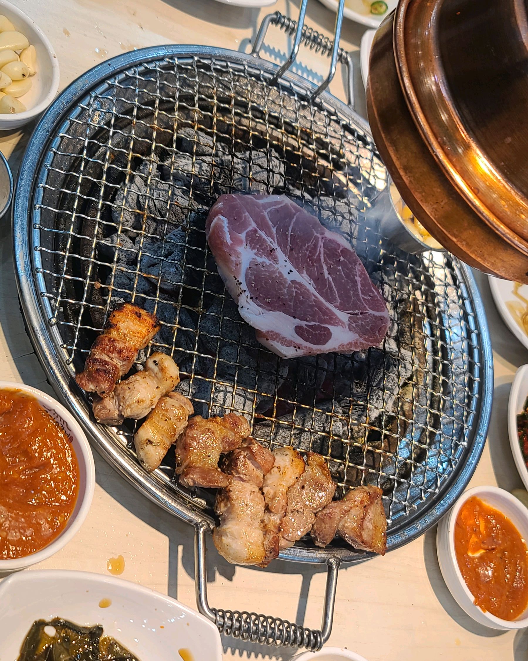 배터지게 먹어서 질리지 않은 명륜진사갈비 온식구들이 맛좋고 질좋은 고기맛이 최고인 이집맛을