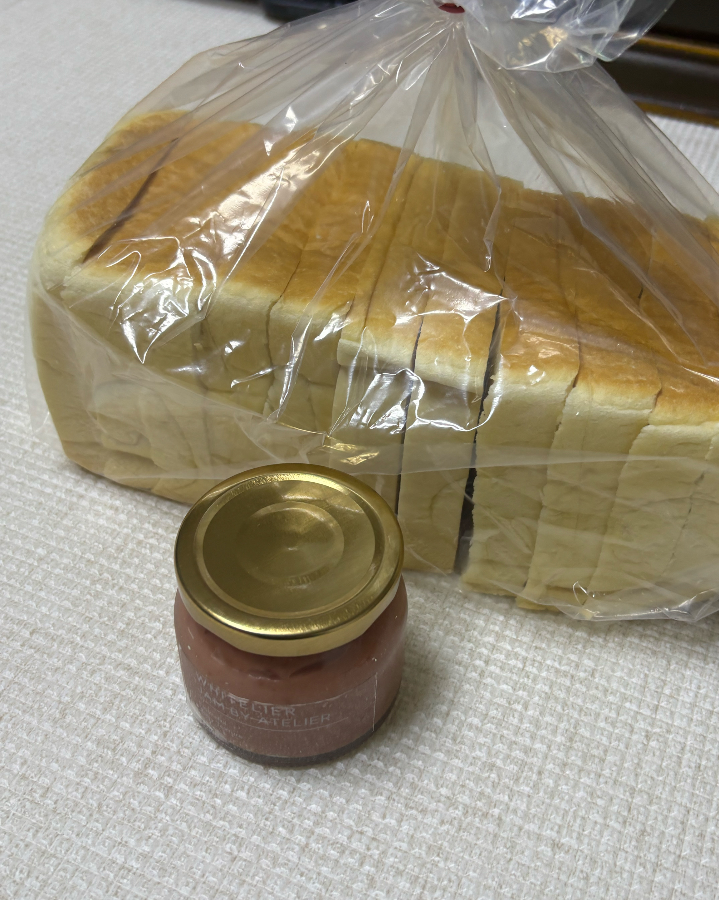 고잔동에 갔다가 우연히 줄서먹는 식빵 맛집이 생겻다길래 방문해봤어요ㅎㅎ - 안산 맛집 화이트리에 안산점