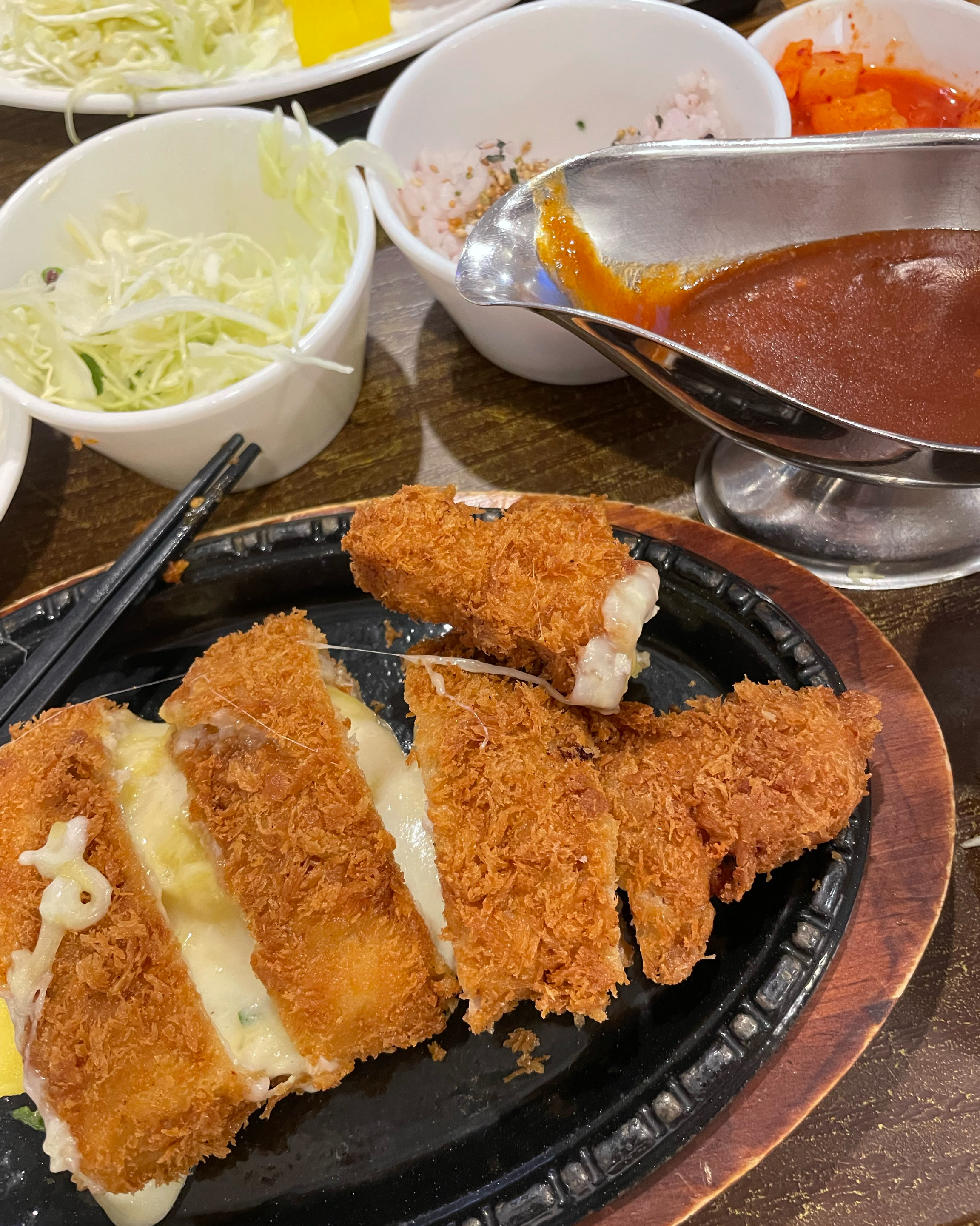 주문 들어가면 바로 튀겨서 그런지 바삭바삭하고 뜨거워서 너무 맛있게 잘먹었어요! 다음에 또