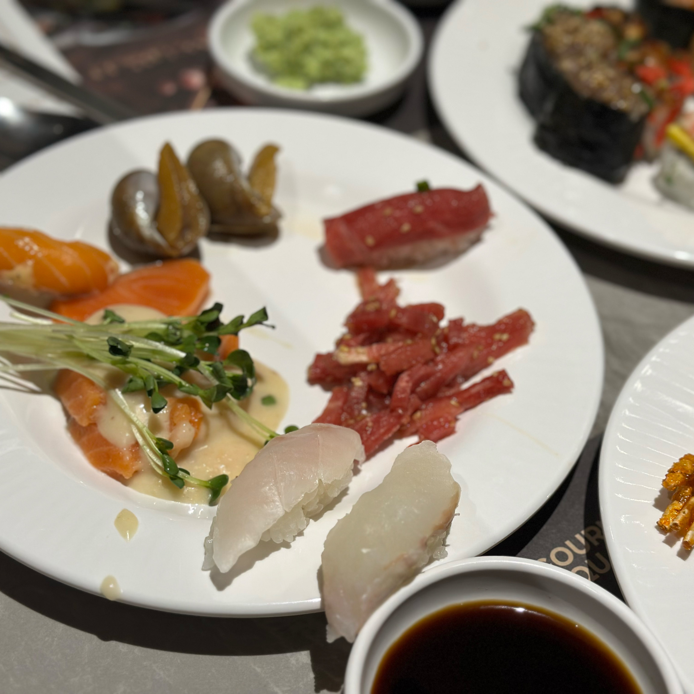 메뉴가 진짜 다양이에요 - 영통 맛집 고메스퀘어 영통점
