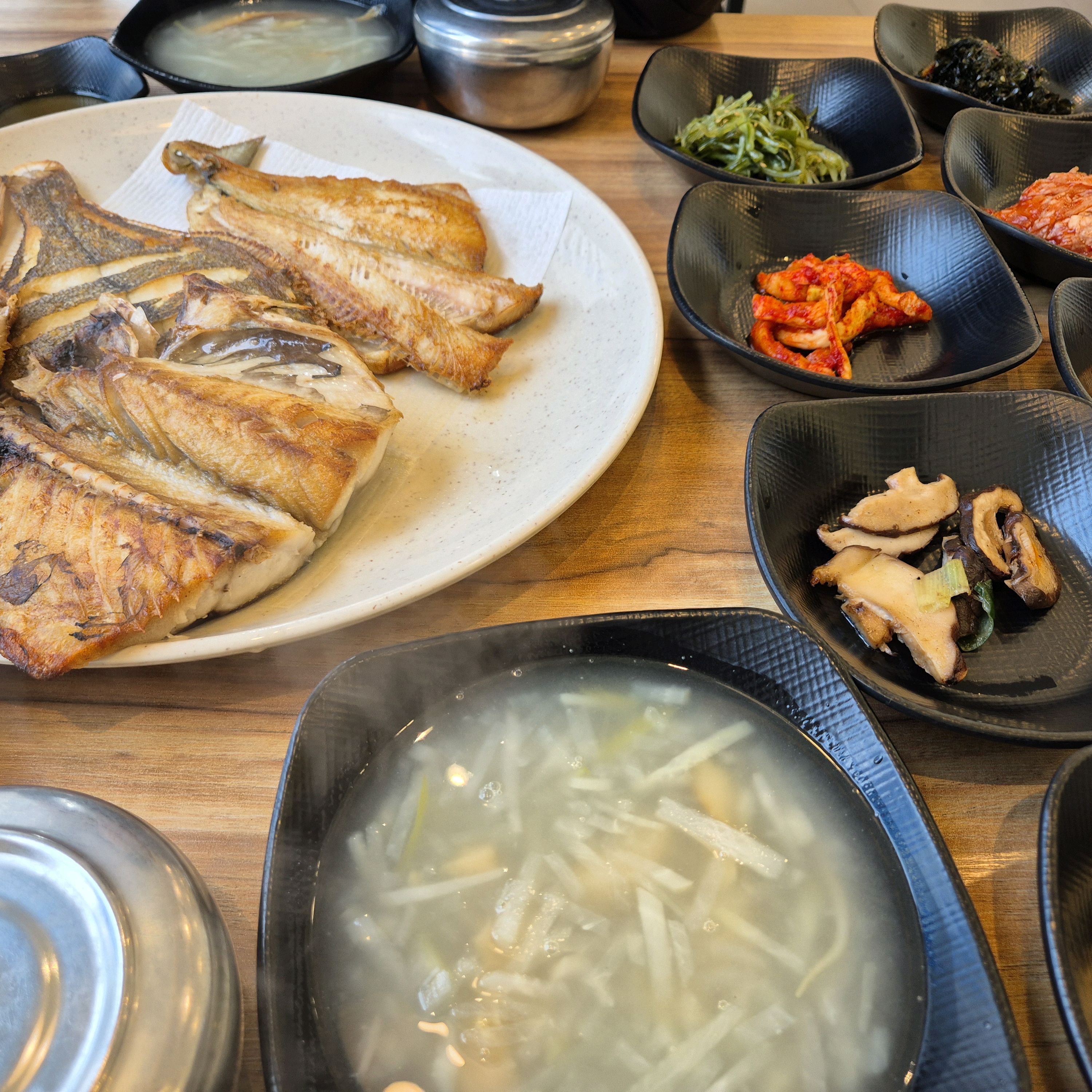 간이 맞지않고 속까지 익지않은듯해 맛이 좀 - 인천 맛집 자반고 인천계양점