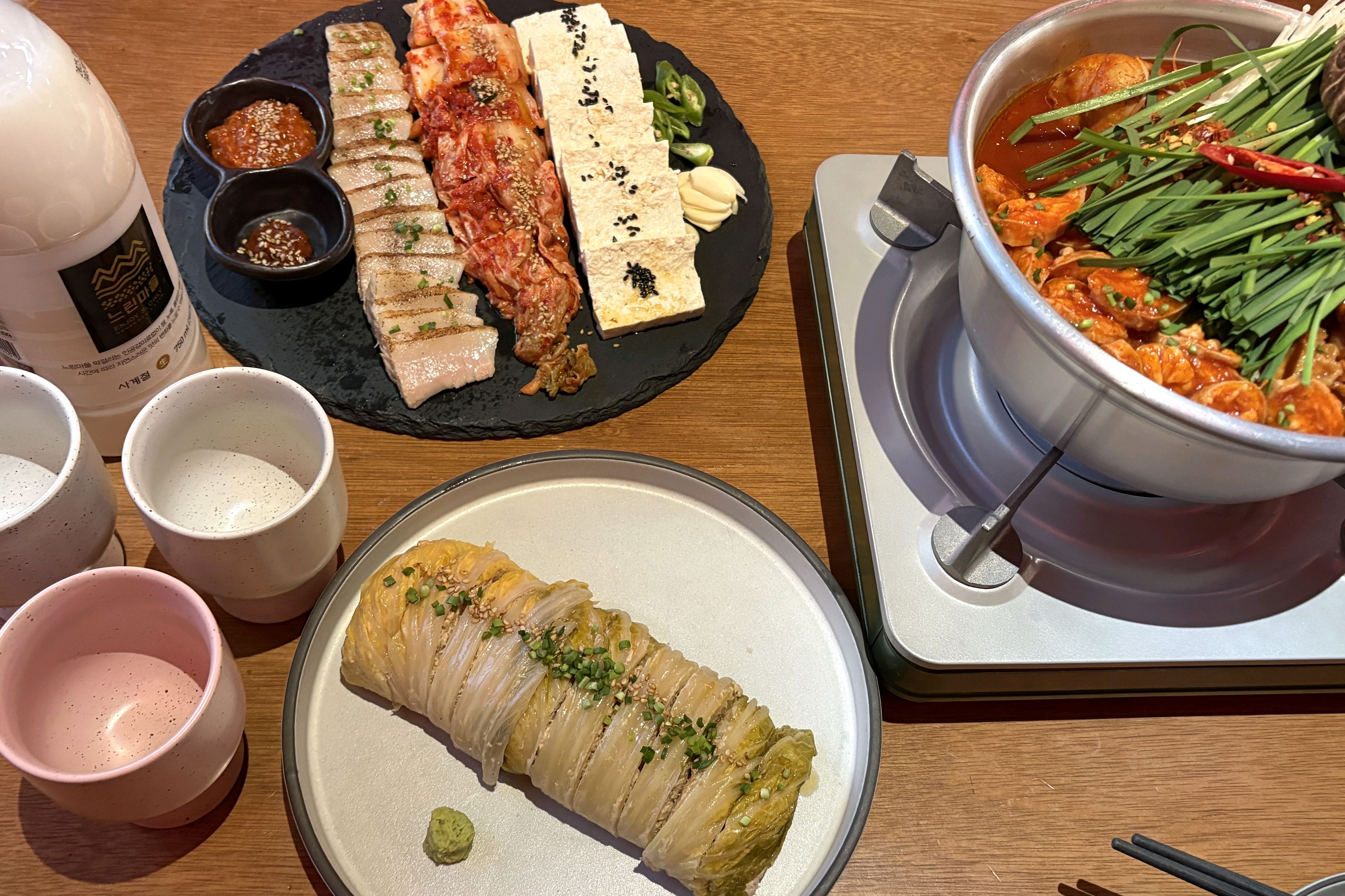 인스타에서도 맛집으로 많이 소개 영상 봤고 이번에 친구들도 보내줘서 마음 속으로 저장만 한