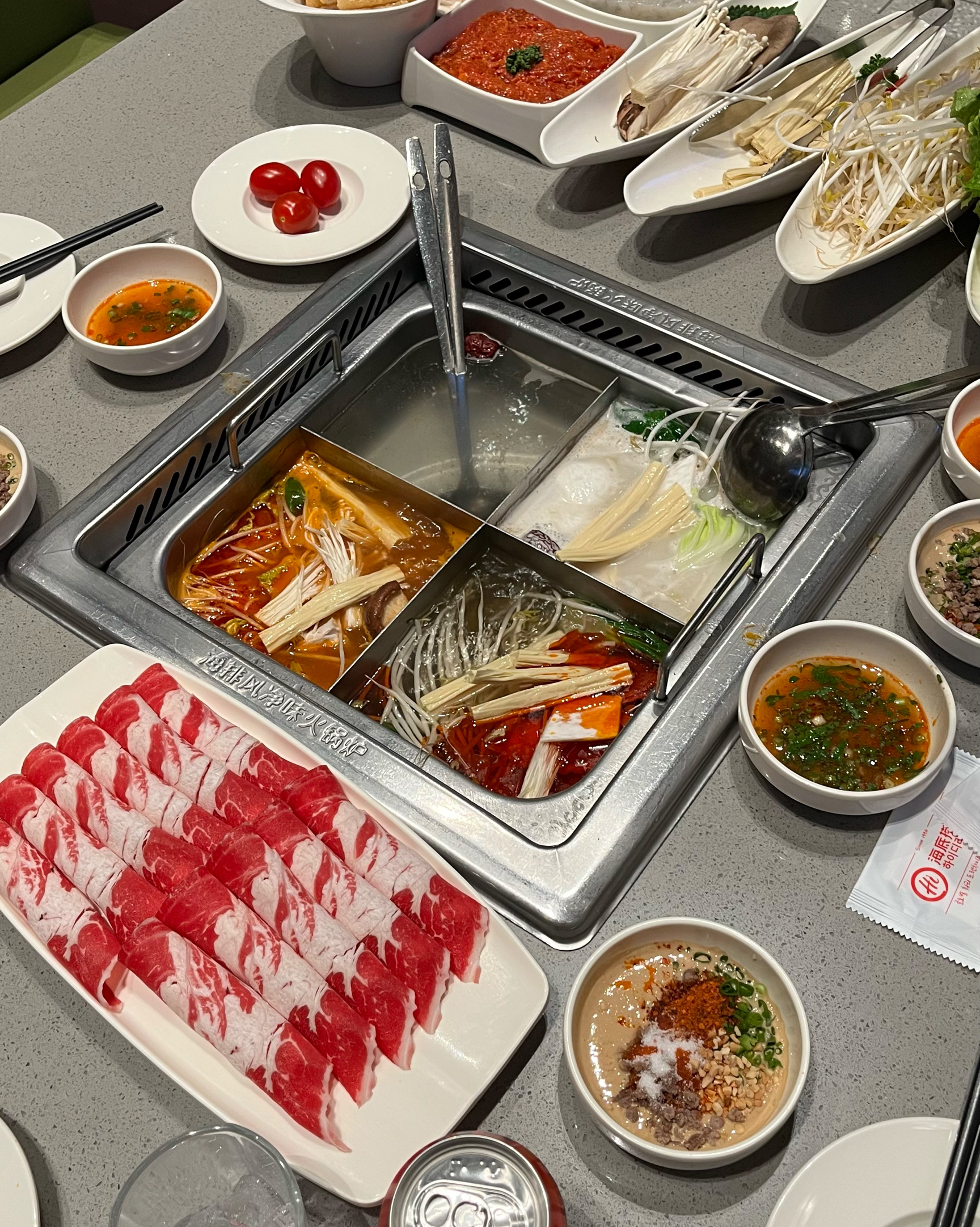 중독성이 엄청나서 벌써 또 먹고싶네요ㅠㅠ 직원분들 정말 친절하시고 매장도 넓고 깨끗합니다!