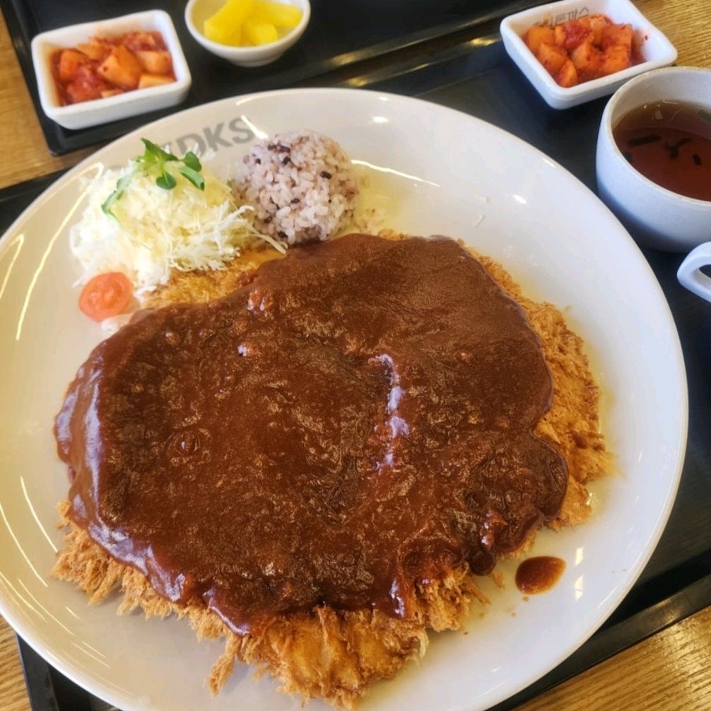 경양식돈까스가 진짜 맛있는집! 가성비좋은 음식점 입니다 - 운양동 맛집 홍익돈까스 김포운양점