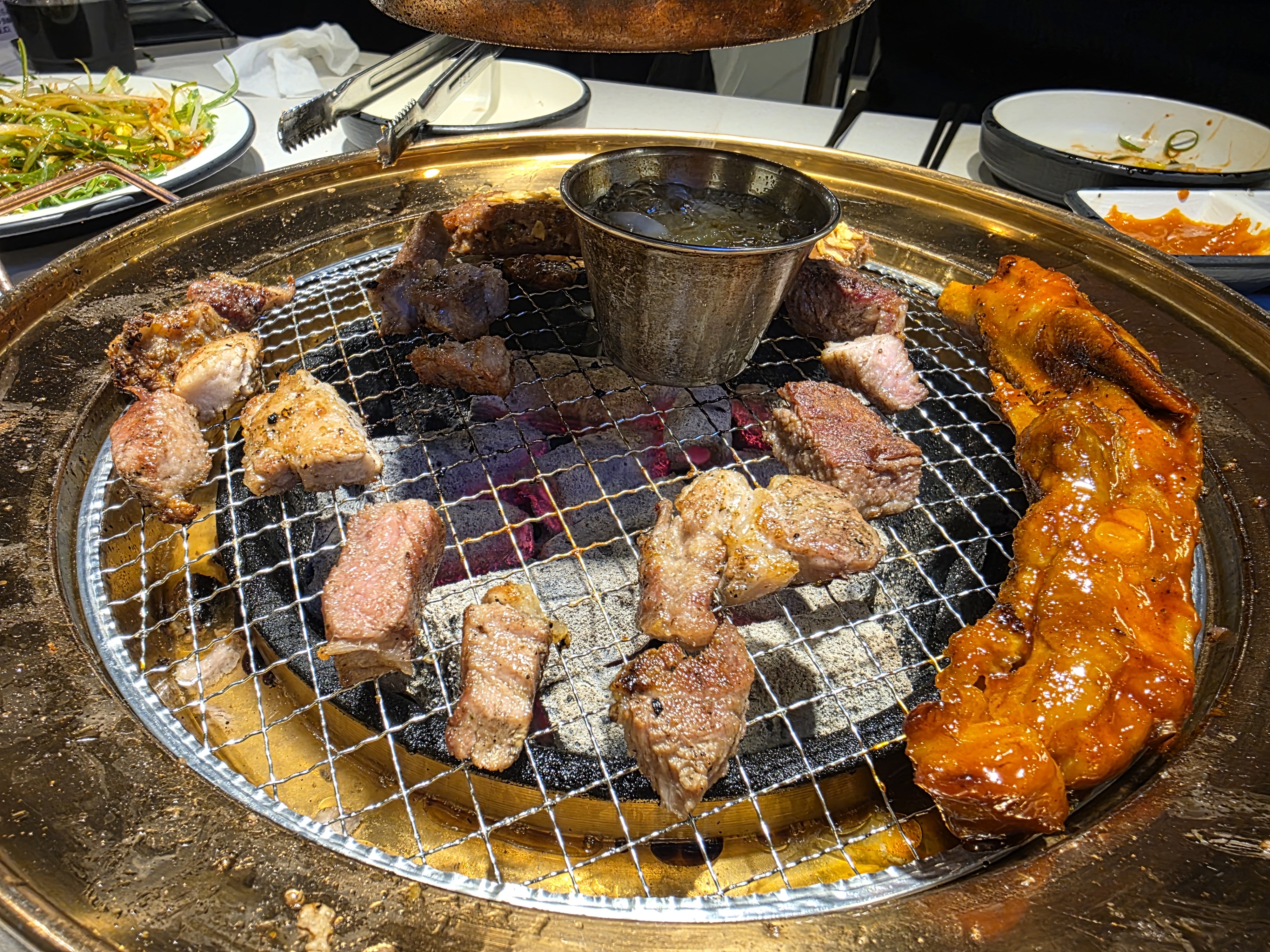 고기도 너무 맛있고 기본찬도 너무 맛있어요!!!!!! 절대 무한리필 고기집 같지 않아요ㅠㅠ