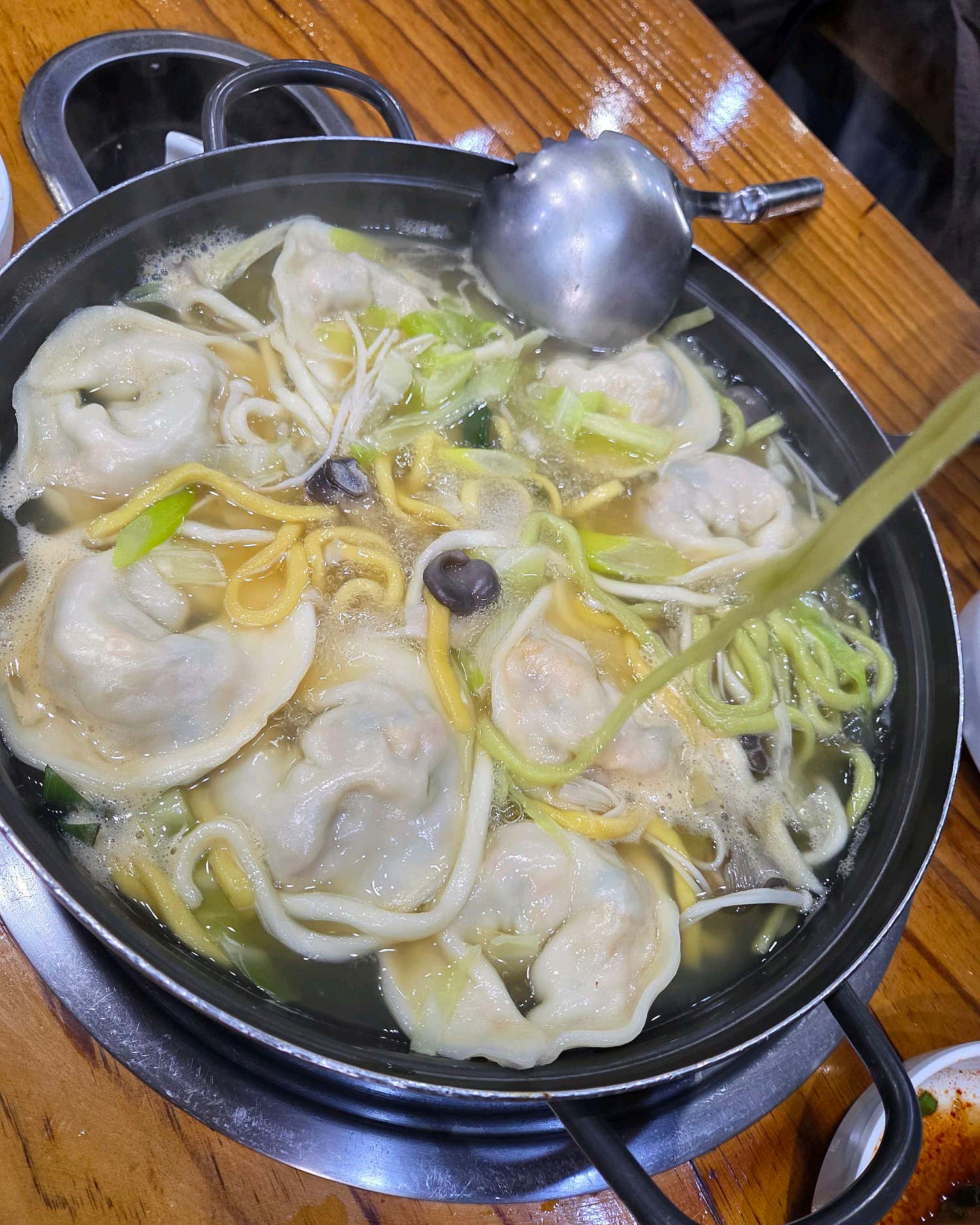 황해도김치만두전골 이미지 2
