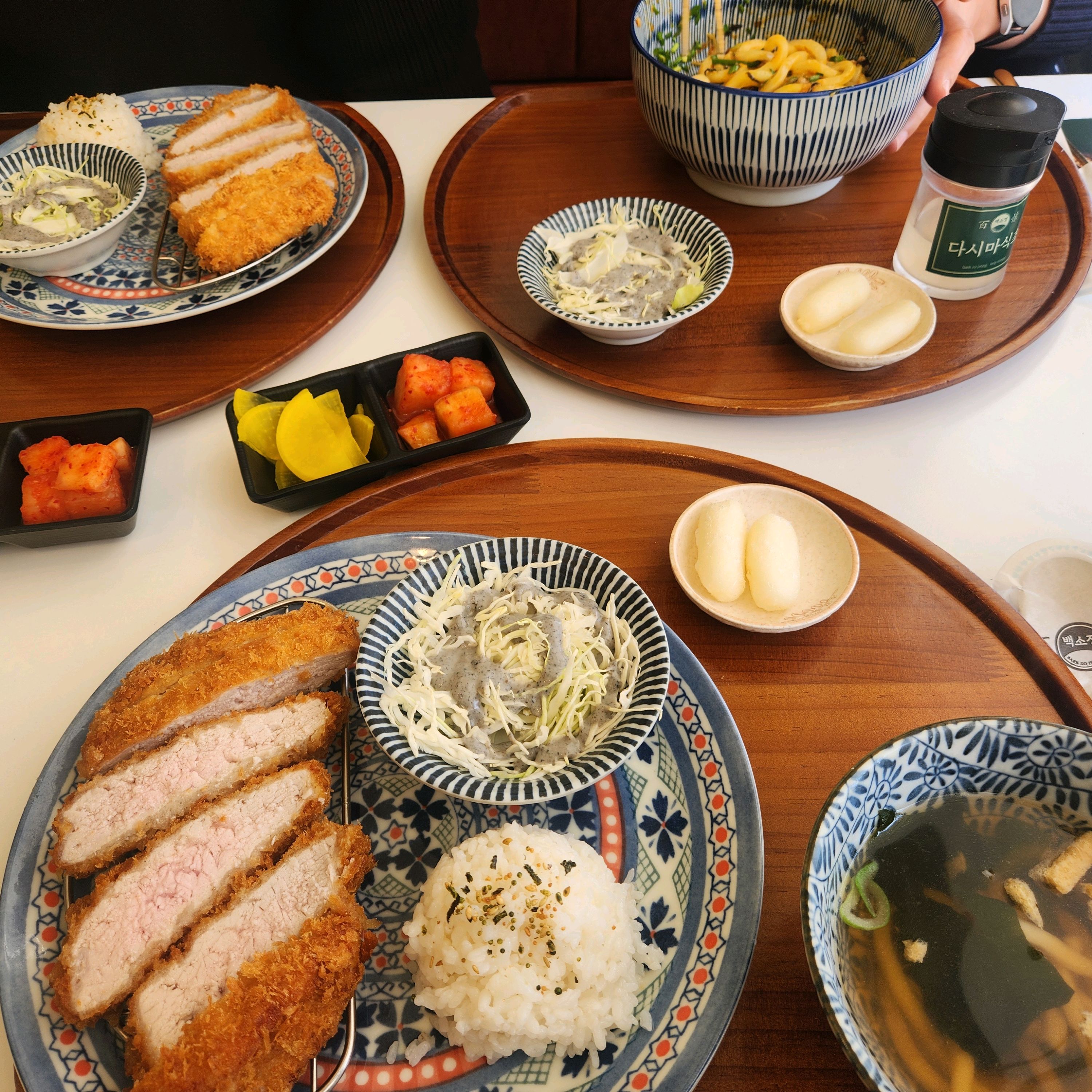 오랜만에 왔어여 여전히 맛있어요 보리차도 잊을수없는 맛~! - 정발산역 맛집 백소정 웨스턴돔점