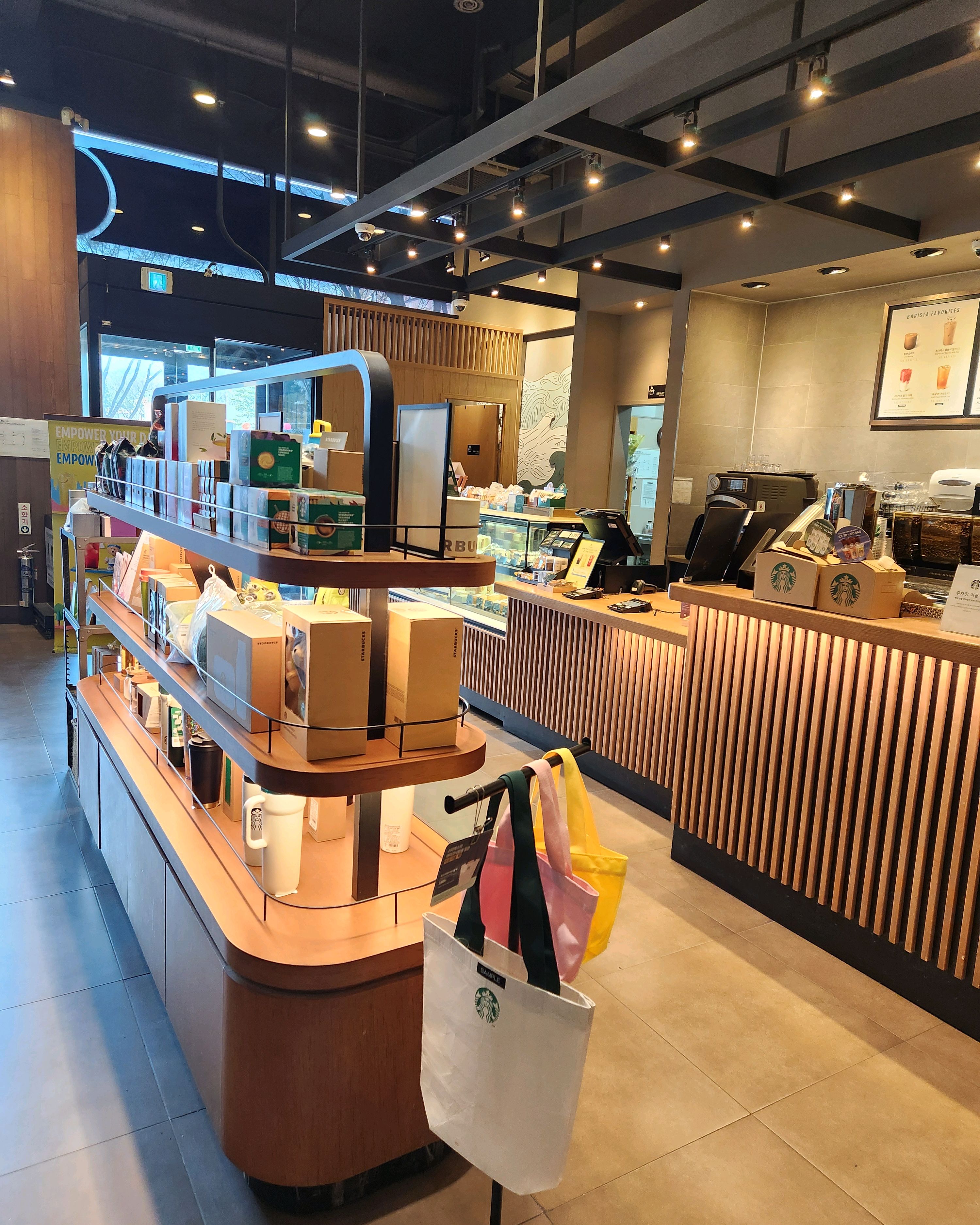 정자역 맛집 스타벅스 정자점 내돈내산 방문리뷰
