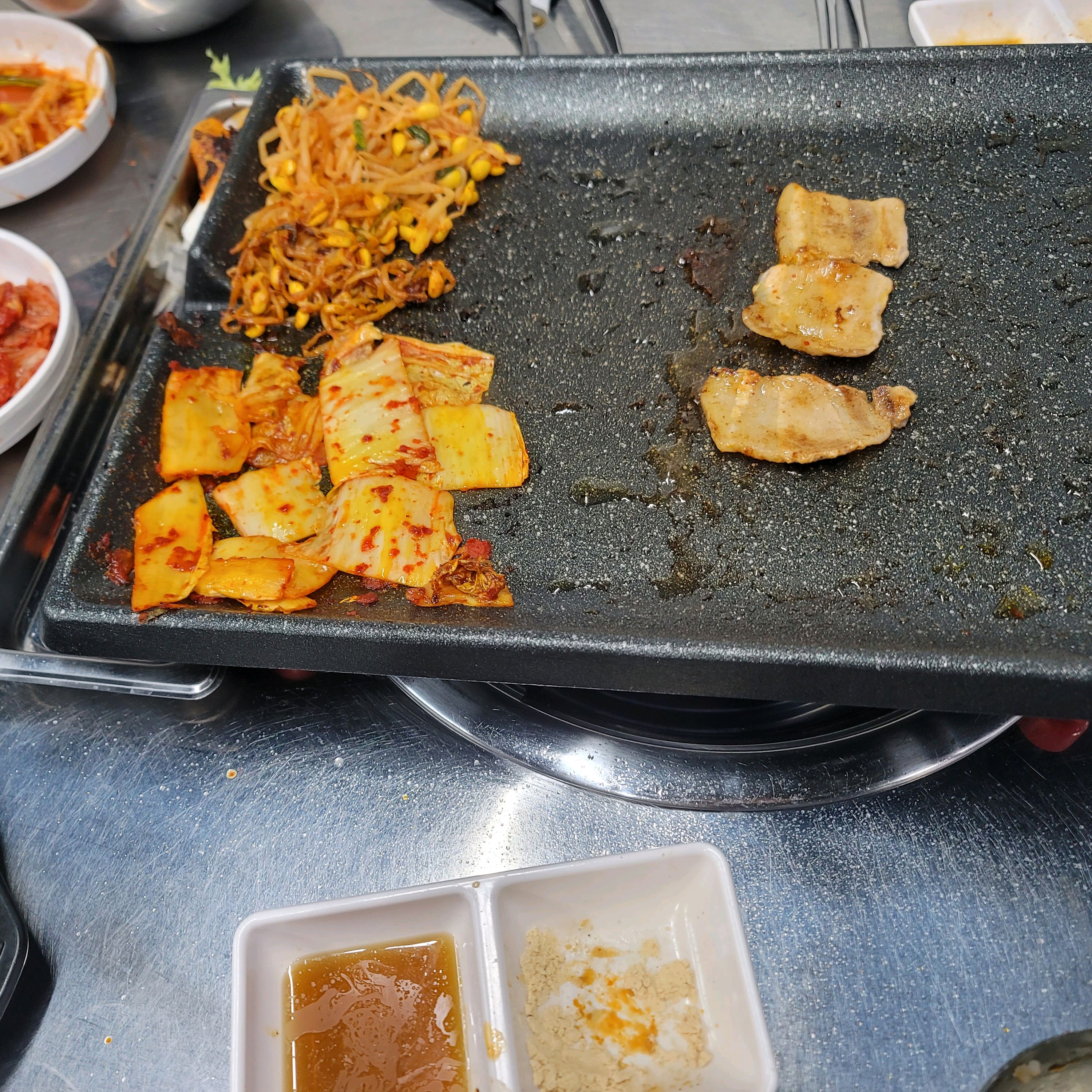 2번째 방문인데 여전히 친절하시고 - 천호동 맛집 삼락 천호점