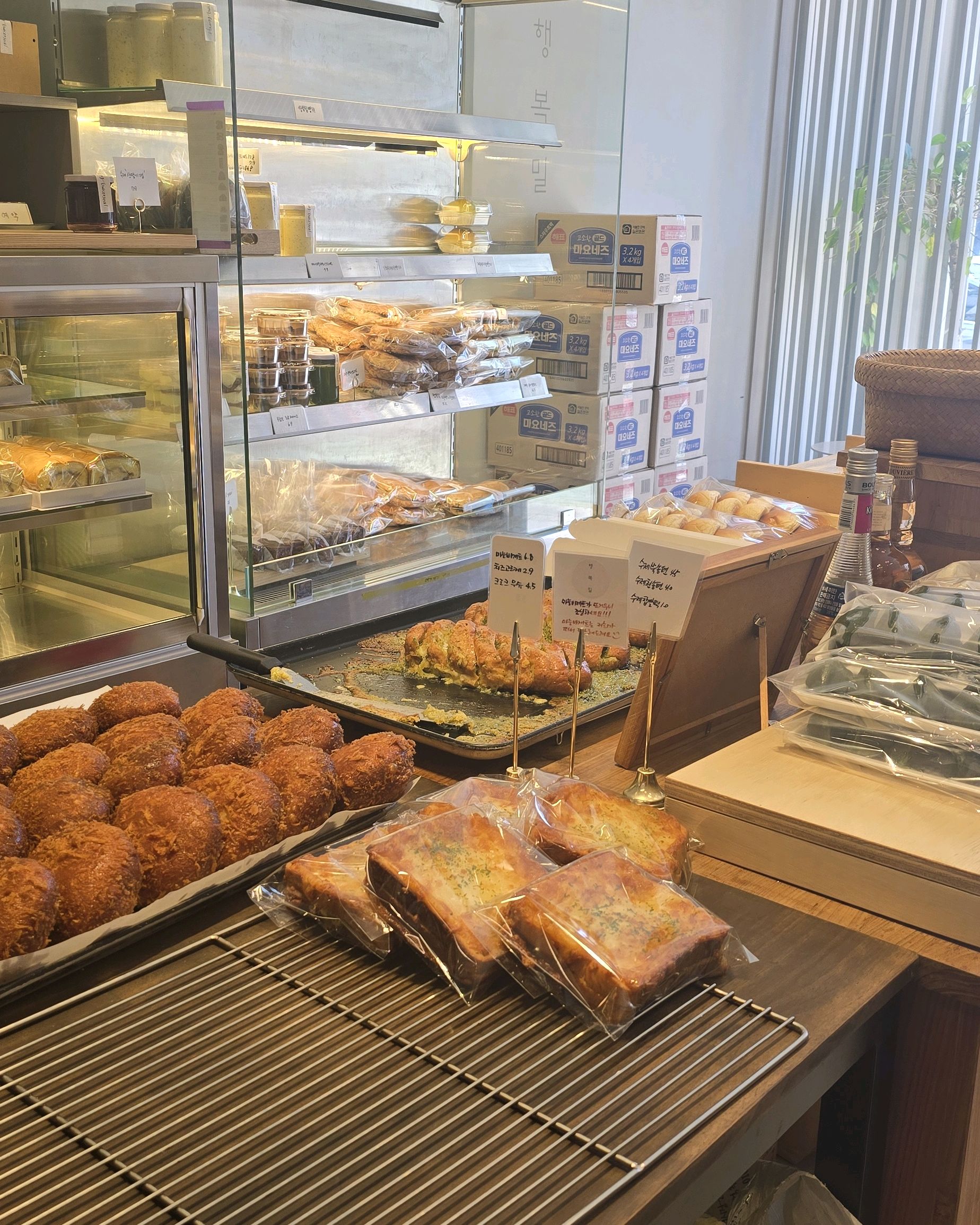 빵이 정말 맛있어요. - 제주 맛집 행복밀