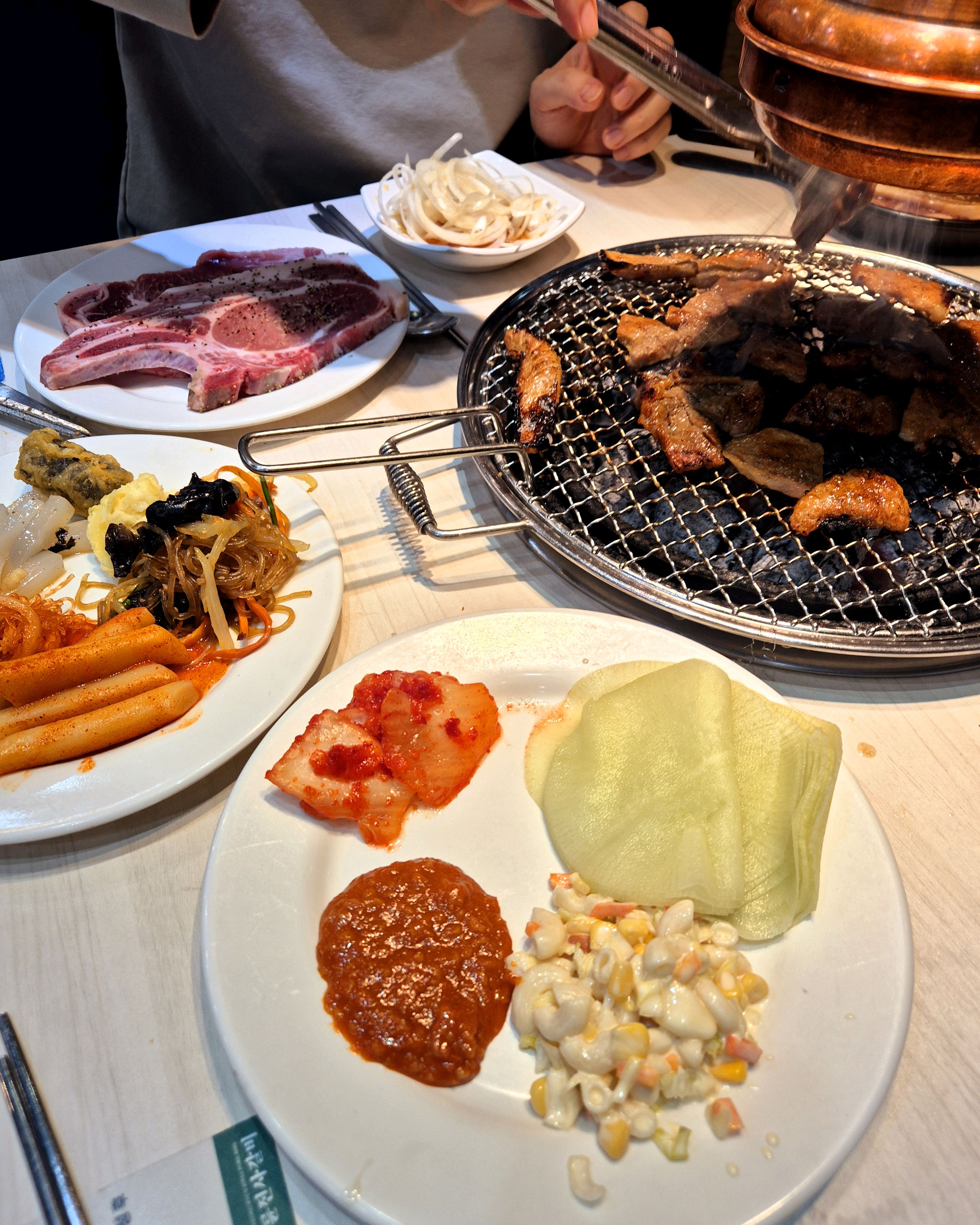 근처 대형마트에 왔다가 우리 가족 셋이서 맛있는 갈비 먹었어용^^ - 비산동 맛집 명륜진사갈비 안양비산점