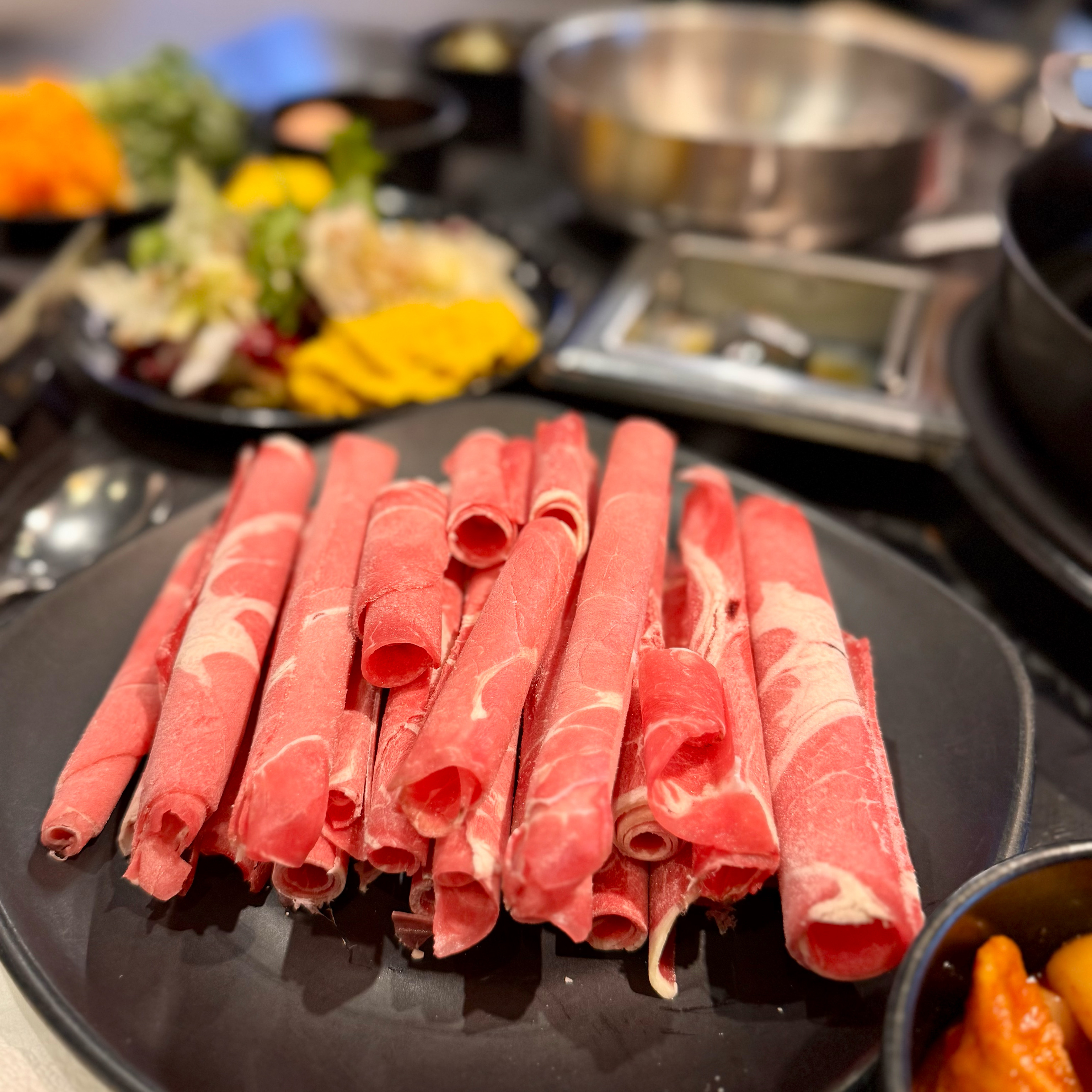 셀프바가 있어서 정말 좋았어요! 떡볶이 완전 제스탈ㅋㅋㅋ 샤브샤브는 말해뭐해 정말 배부르고