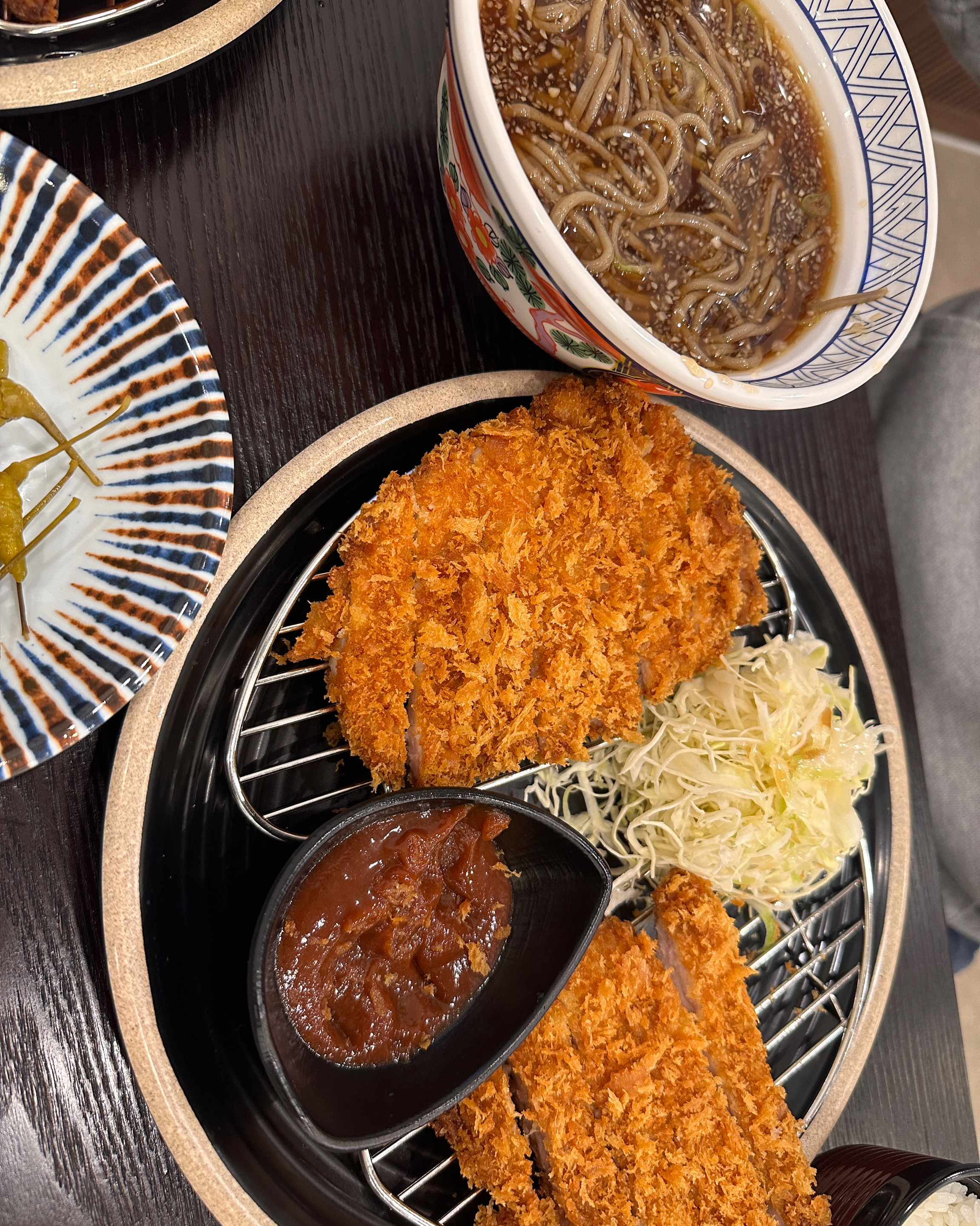 주차가 힘들어 공영 주차장에 주차해야됩니다. - 여의도역 맛집 삼동소바 여의도점