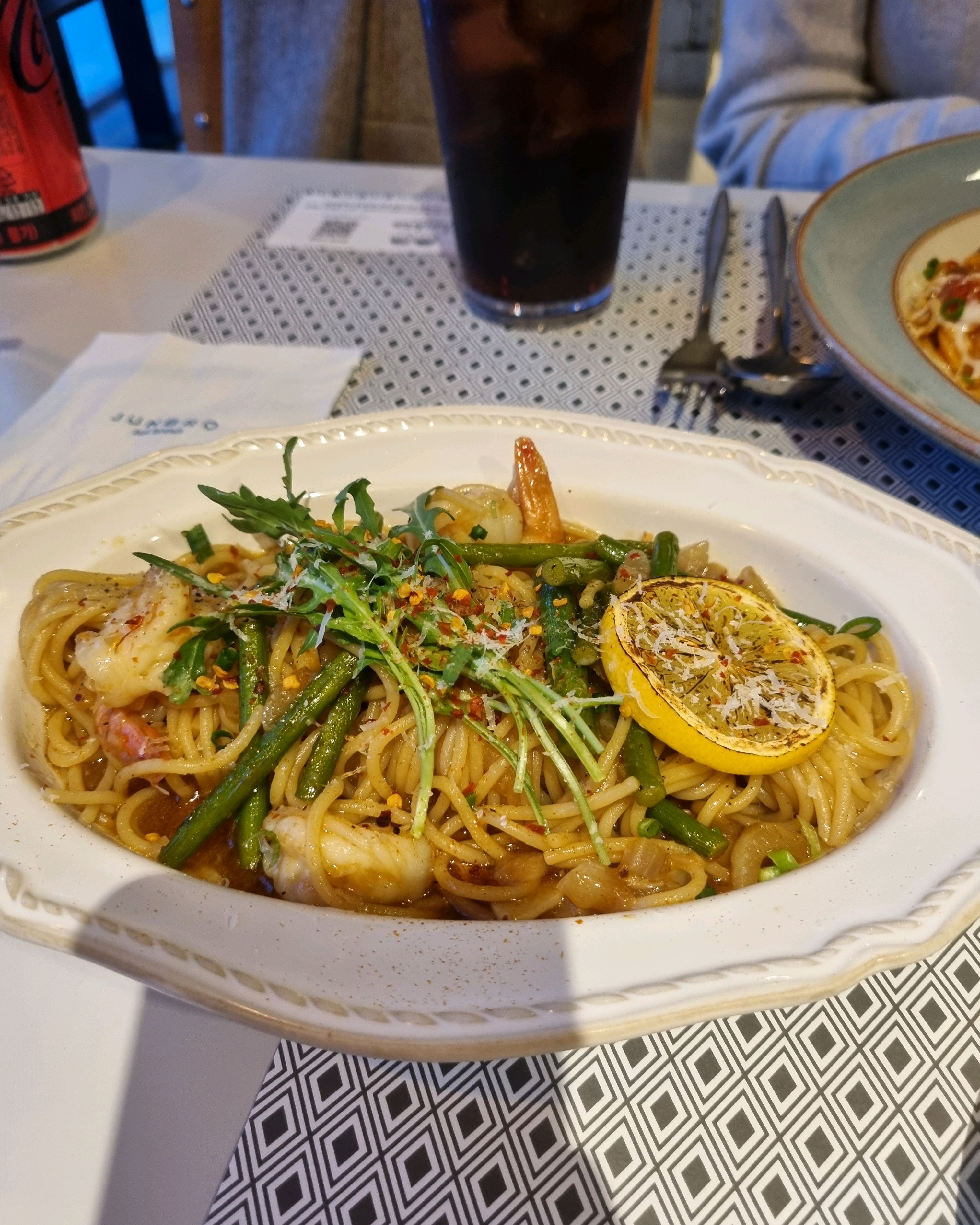처음 와봤는데 맛있고 친절하세요!!! 단골 될 것 같아요❤️ - 대구 맛집 준브로수성못