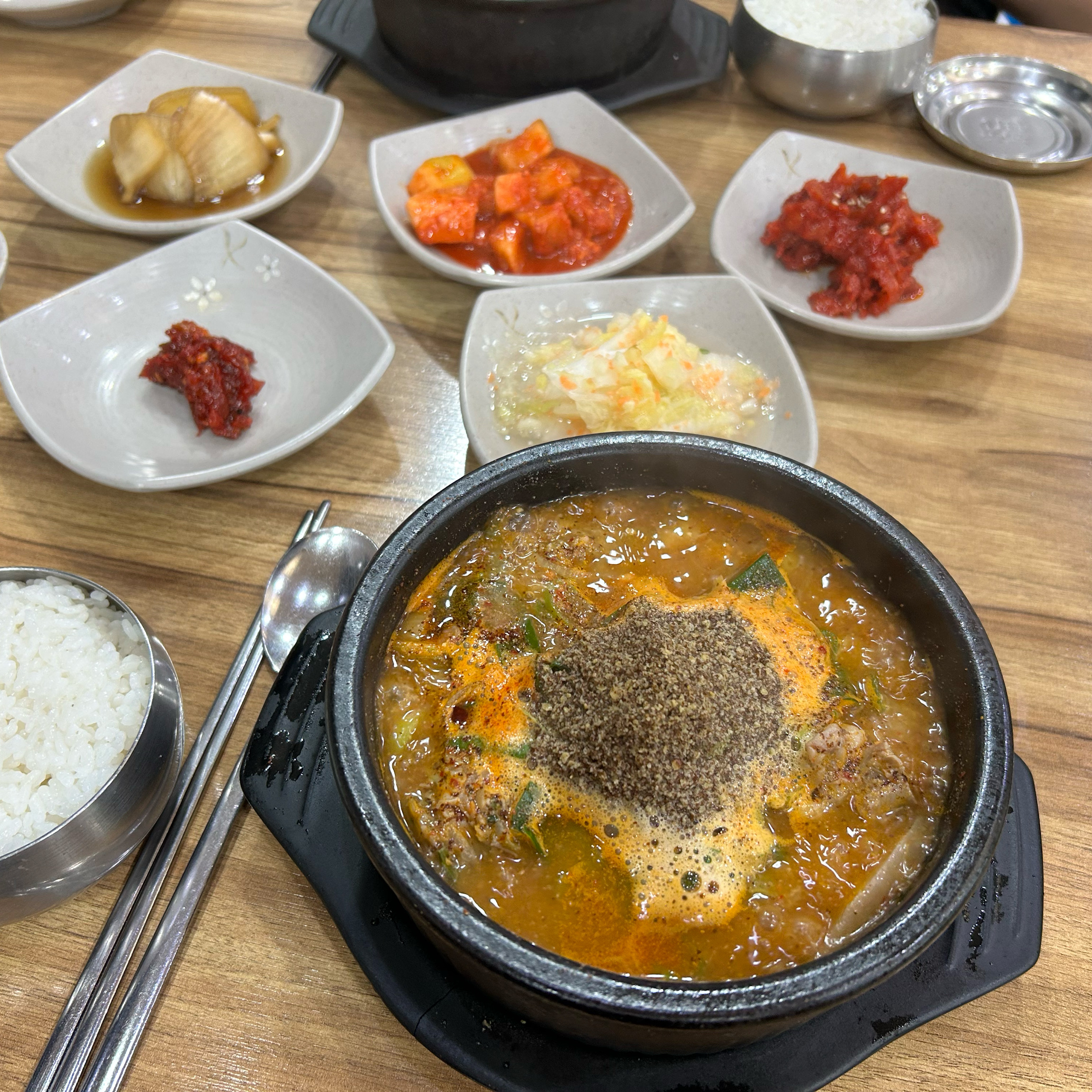 여행올때마다 들리는 맛집 음식도 맛있지만 늘 친절한 사장님 덕분에 기분이 좋아져요~아이와