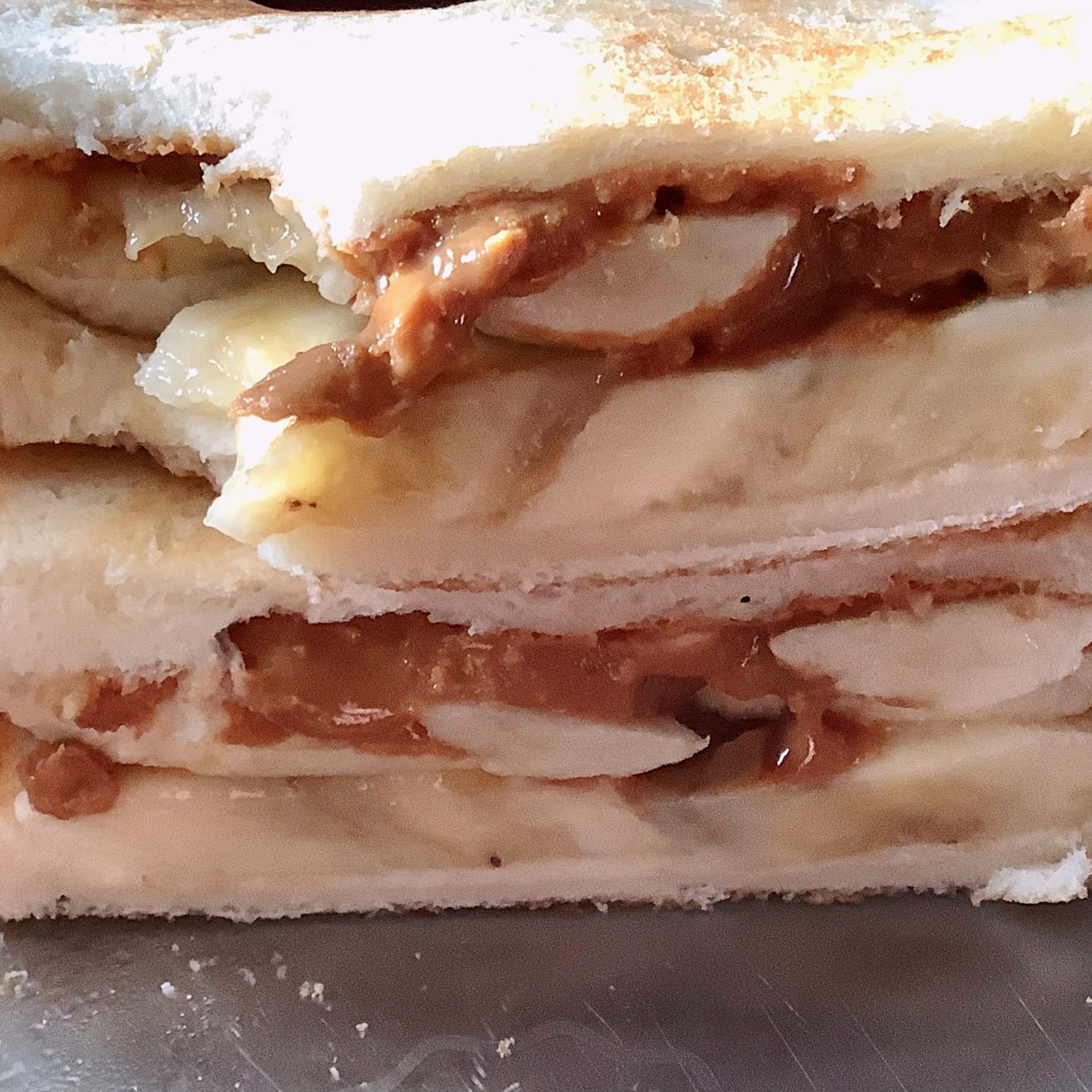 땅콩버터바나나 샌드해 먹었는데 맛있었어요. - 과천 맛집 화이트리에 과천중앙점