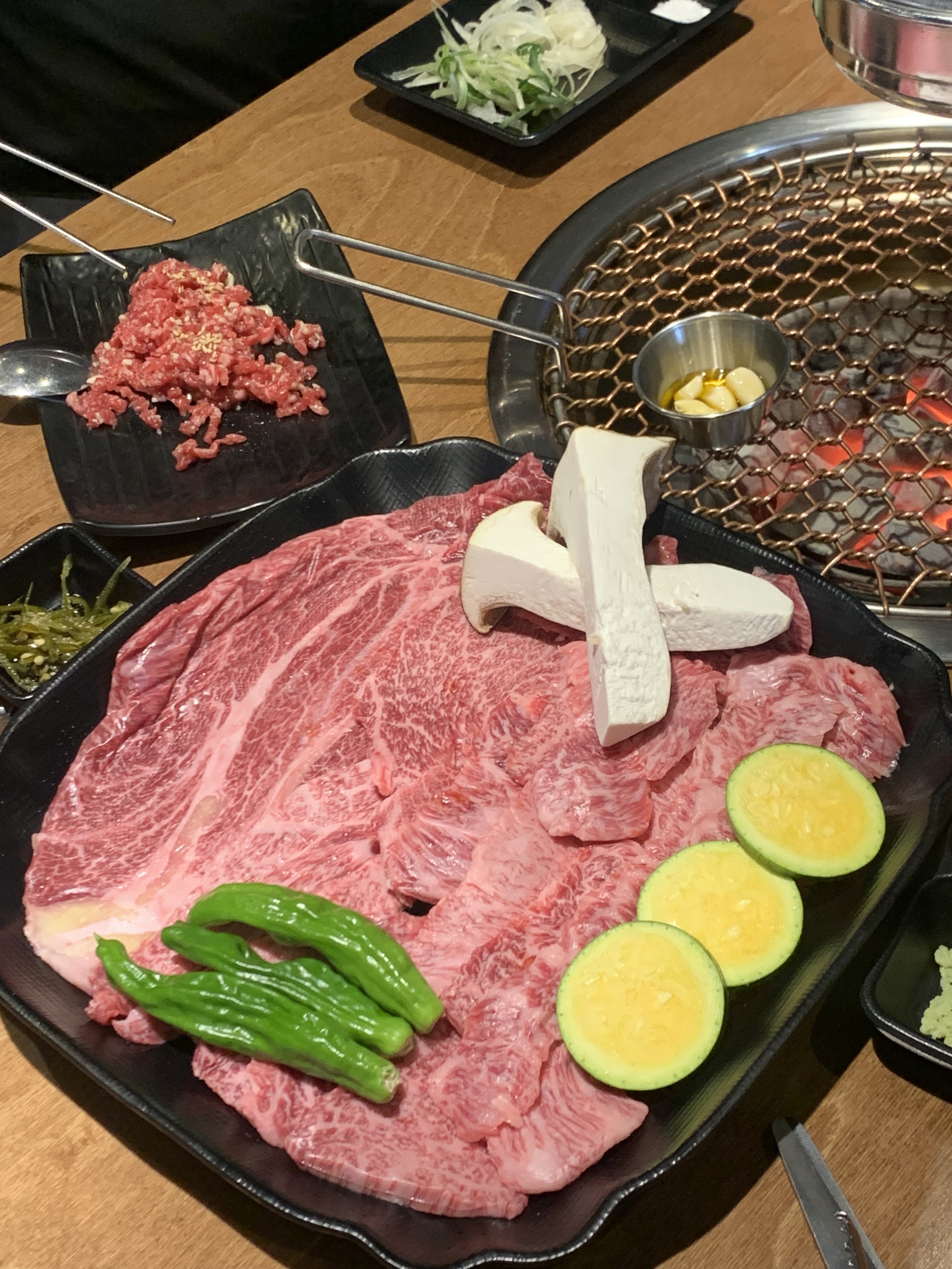 소고기 먹으러 해운대에서 이까지 왔는데 먹어본 곳중 가장 신선하고 맛있는 것 같아요 - 부산역 맛집 우겹다짐