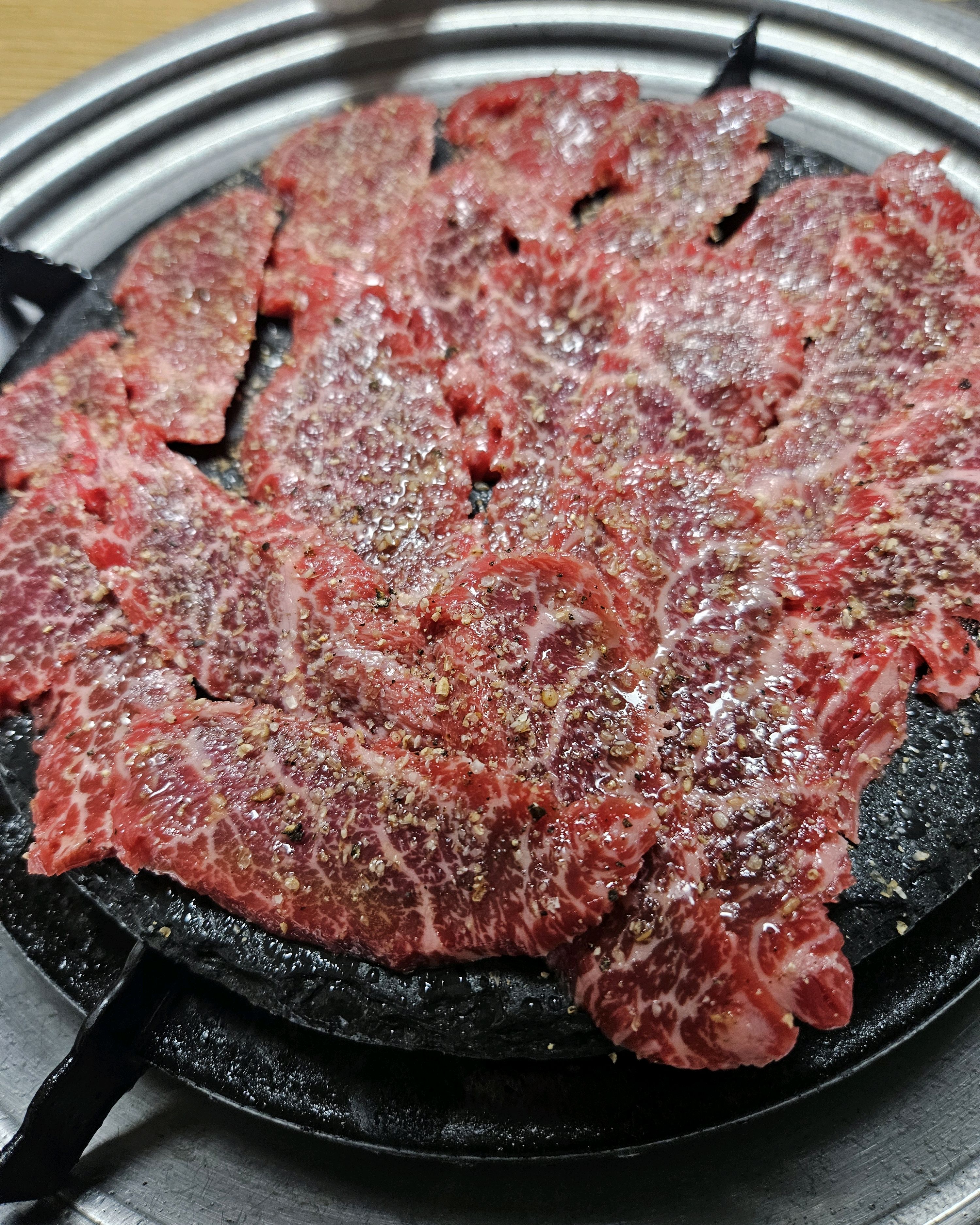 고기 너무 맛있어요! 사장님도 친절하시고요! 곁들임반찬이 고기 느끼한걸 잘 잡아줘서 많이 