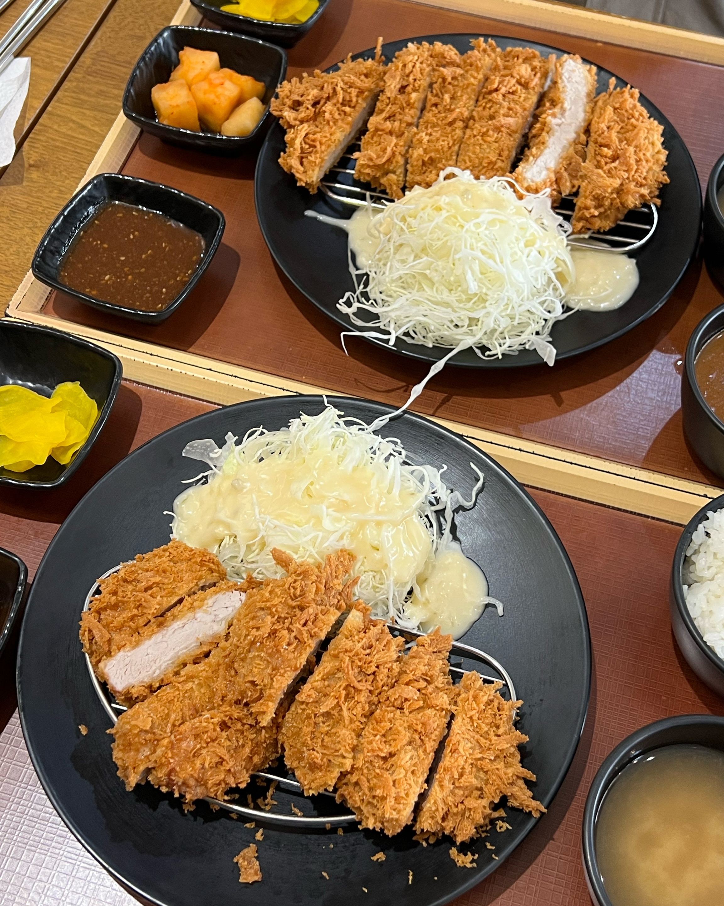평일 오후 5시에는 연돈 워크인이 가능해서 한번 시도해봄. 한번 먹어봤으니 됐다 싶은 맛.