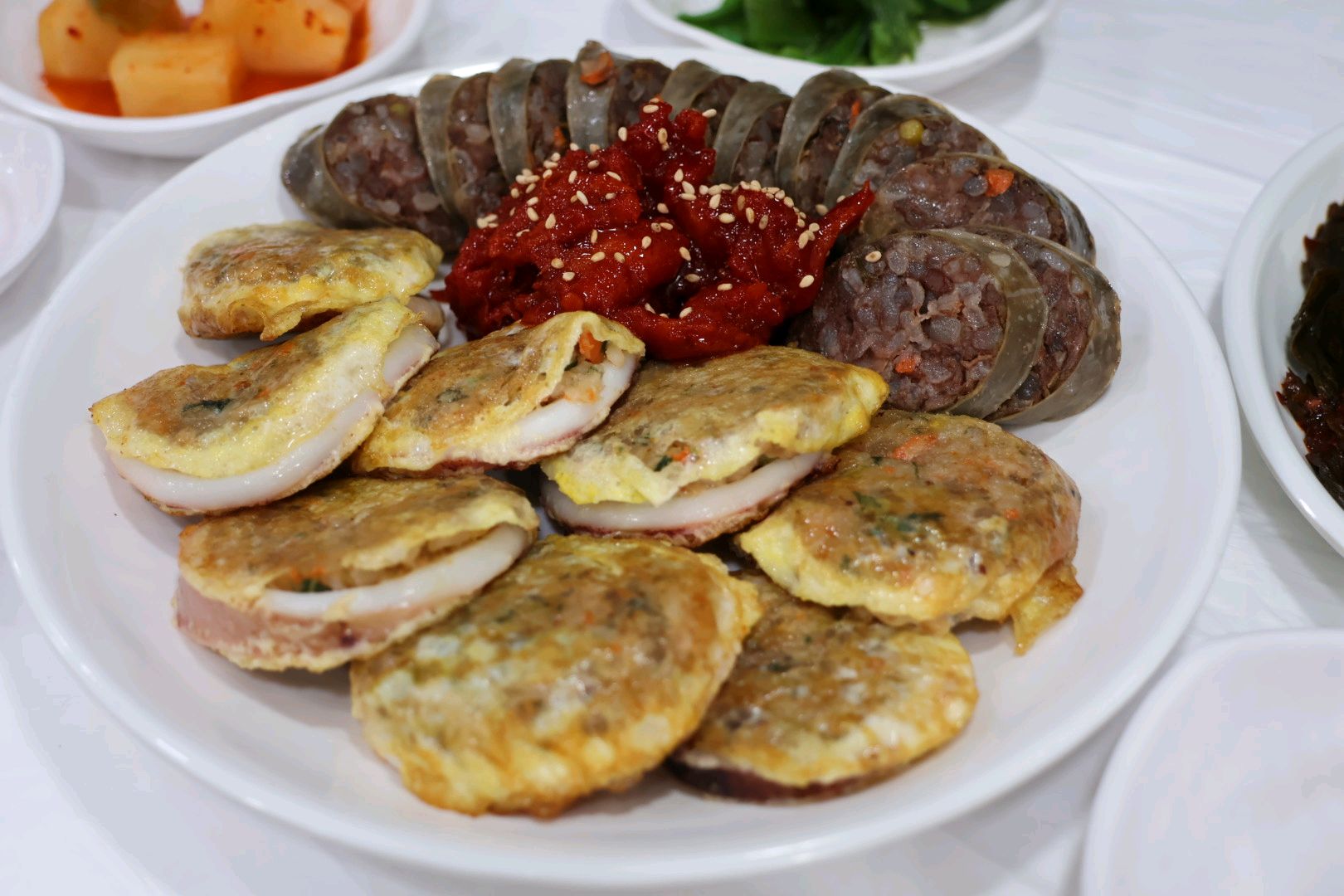 속초아바이마을에 찐맛집 아바이마을고원 찐밋집이에요 !!아바이순대국이랑 모듬순대 먹었는데 순