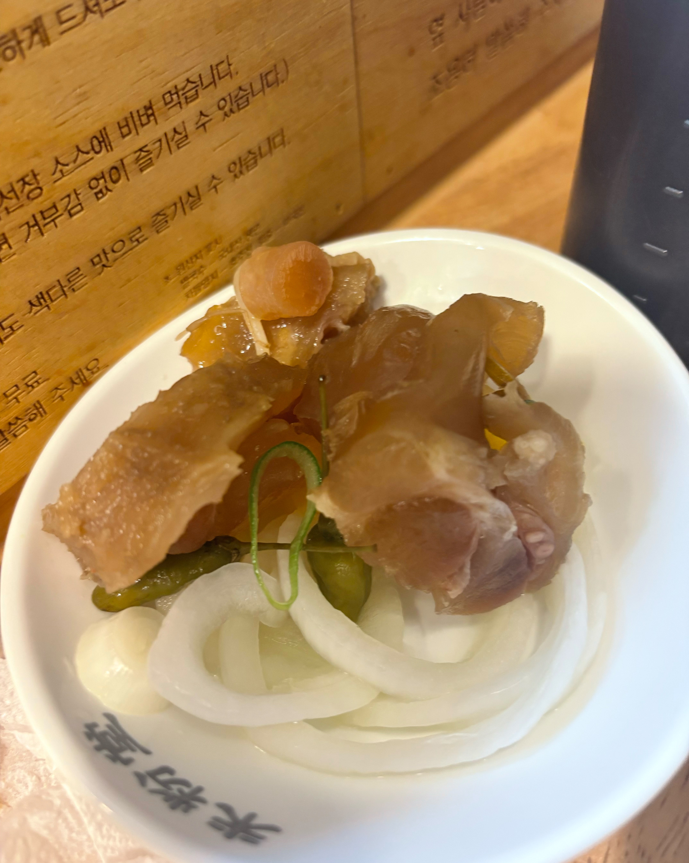 야당점만 n번째 방문인데 불친절을 떠나서 위생 엉망은 미분당 자체에서 이 지점 검문을 안