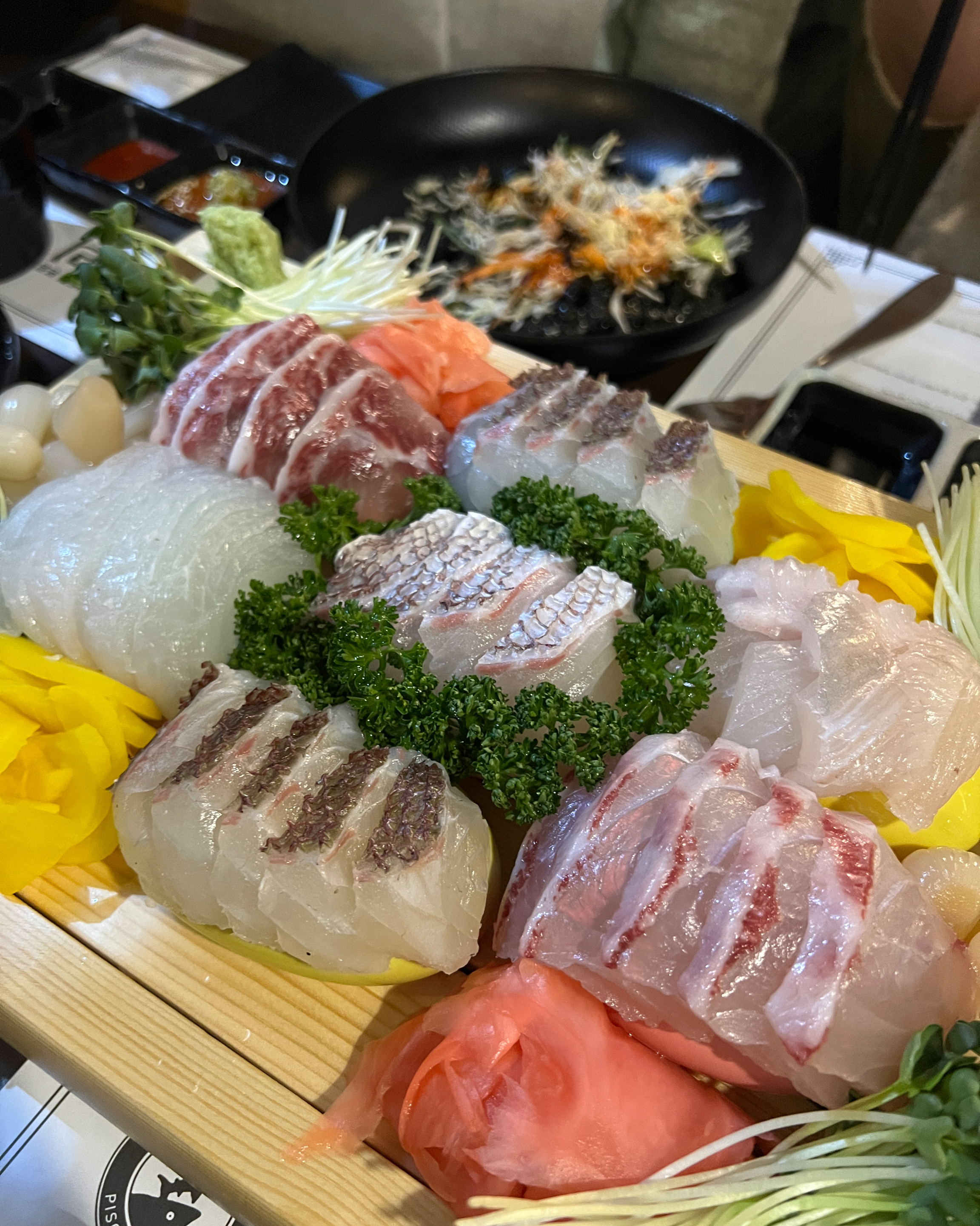 5년 넘게 다니는 곳입니다. 맛은 비슷한데요 가격도 좀 오르기도 했고 이제는 살짝 부담스럽