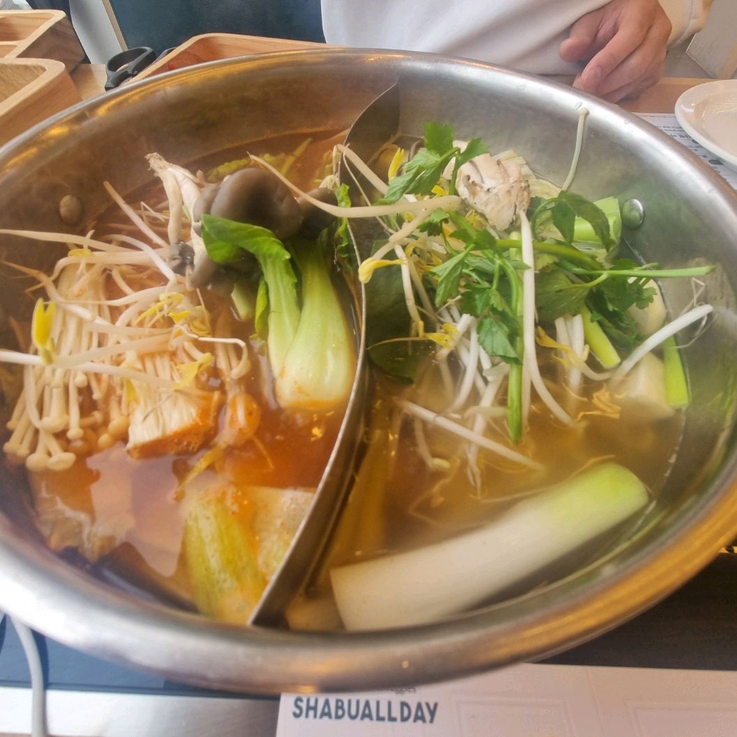 일단 다른사브뷔페보다 음식이다양해서 좋앗습니다 - 안양동 맛집 샤브올데이 안양삼덕공원점
