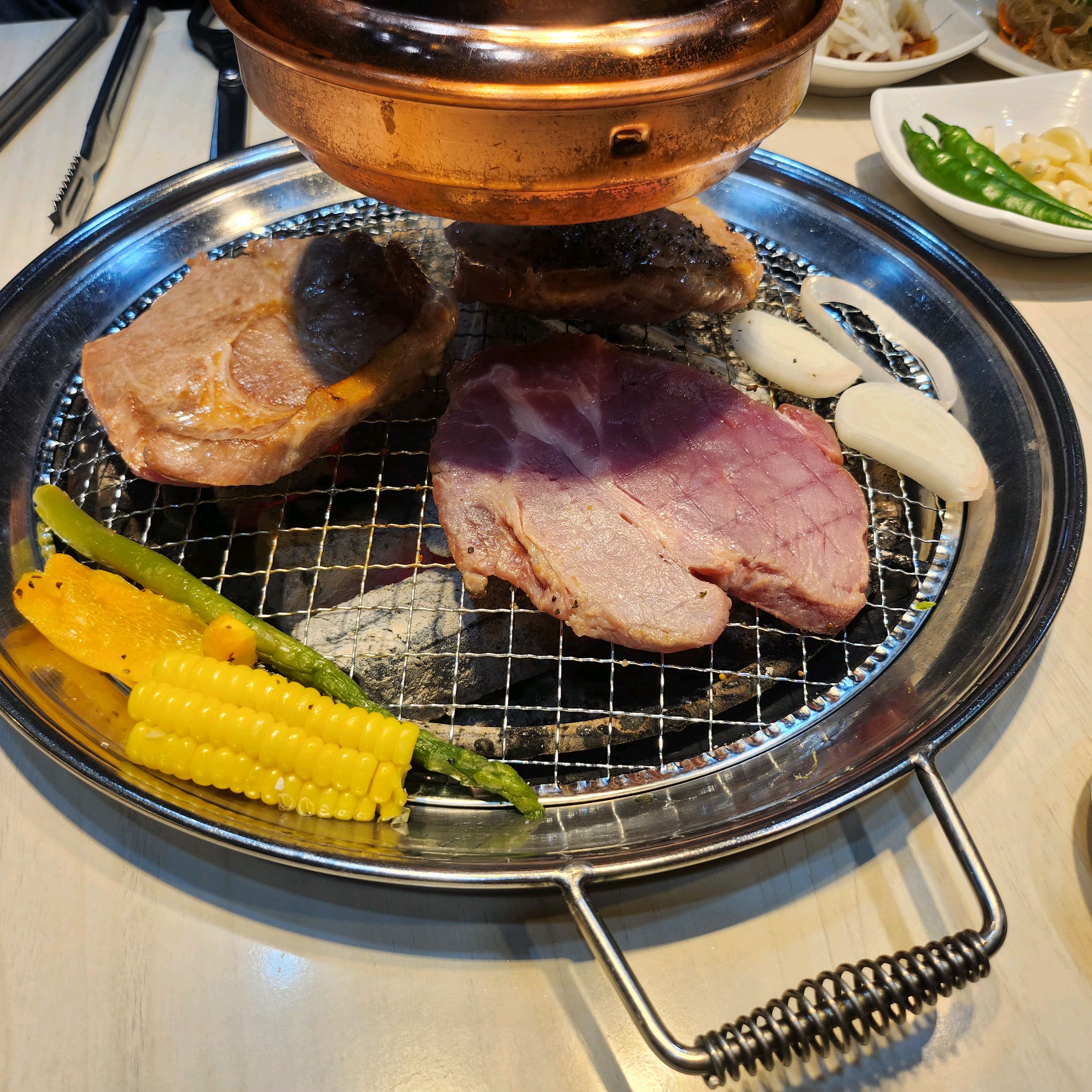 가족끼리 왔는데 매장도 넓고 청결해요 - 시흥능곡 맛집 명륜진사갈비 시흥능곡점