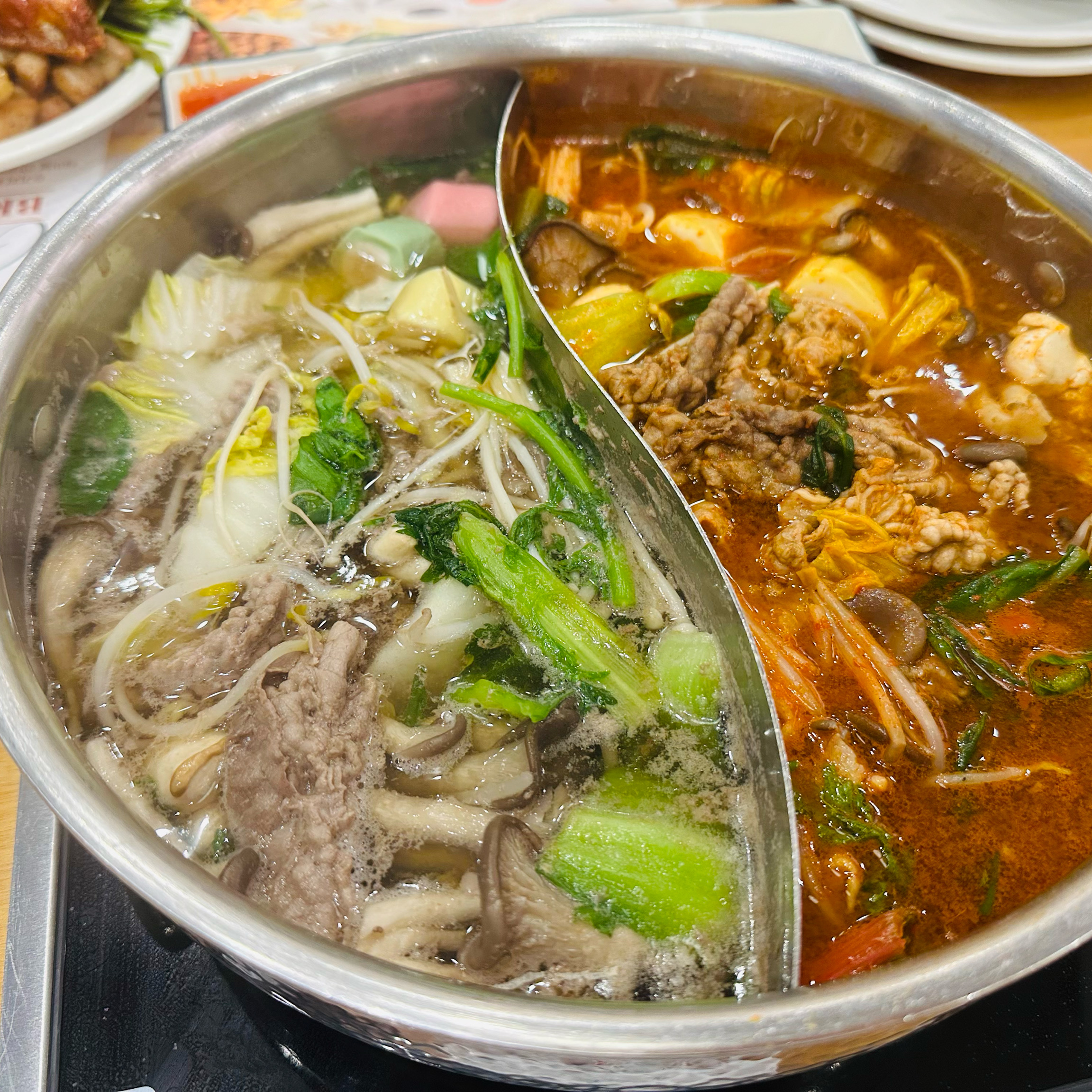 오랜만에 방문했더니 모델 사진이 다 내려갔네요 - 운양동 맛집 샤브올데이 김포운양점