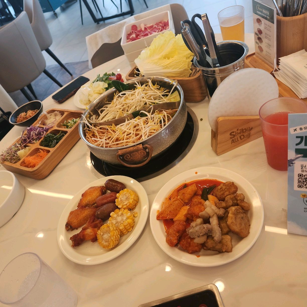너무 맛있고 오늘 처음 와봤는데 뷰가 쵝오👍👍다음에 또 무조건 먹으러 와야디🩷🩷 - 수영구 맛집 샤브올데이 부산수영점