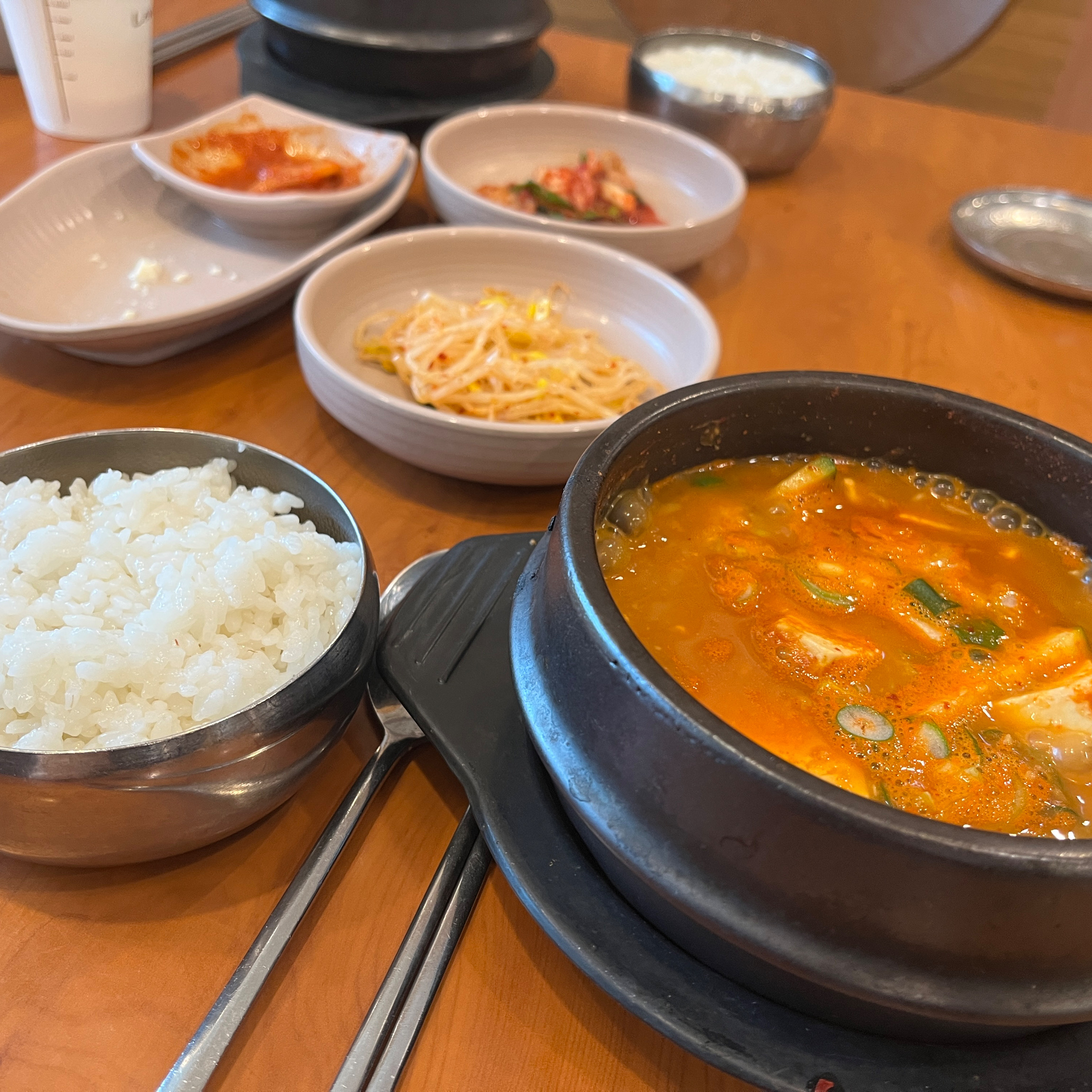청국장 9500원 고물가 시대 하지만 집에서 끓여 먹기에는 무리가 있으니 밖에서 사먹을 수