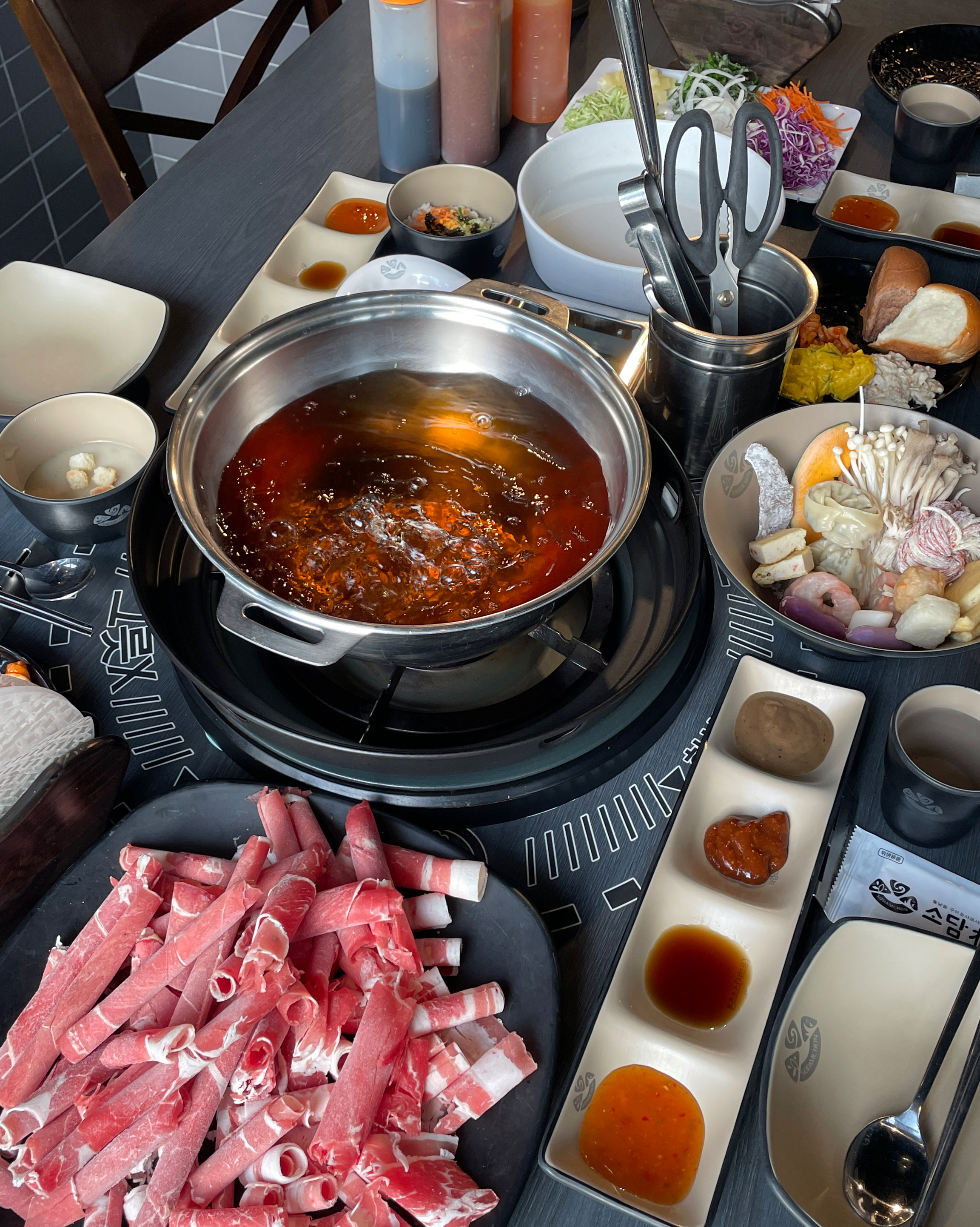 음식이 맛있고 신선하고 직원분이 친절하셔서 좋은 저녁시간 보냈어요! 너무너무 맛있어서 많이