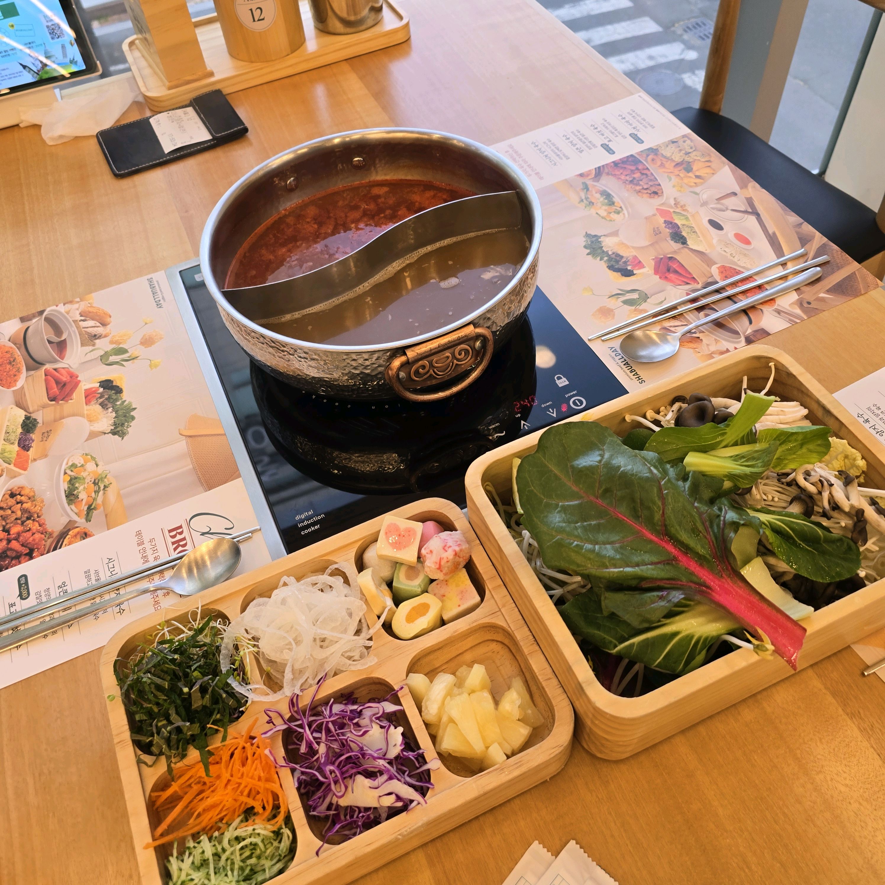 매장 넓고 깨끗해서 좋아요 - 대구 상인동 맛집 샤브올데이 대구상인점