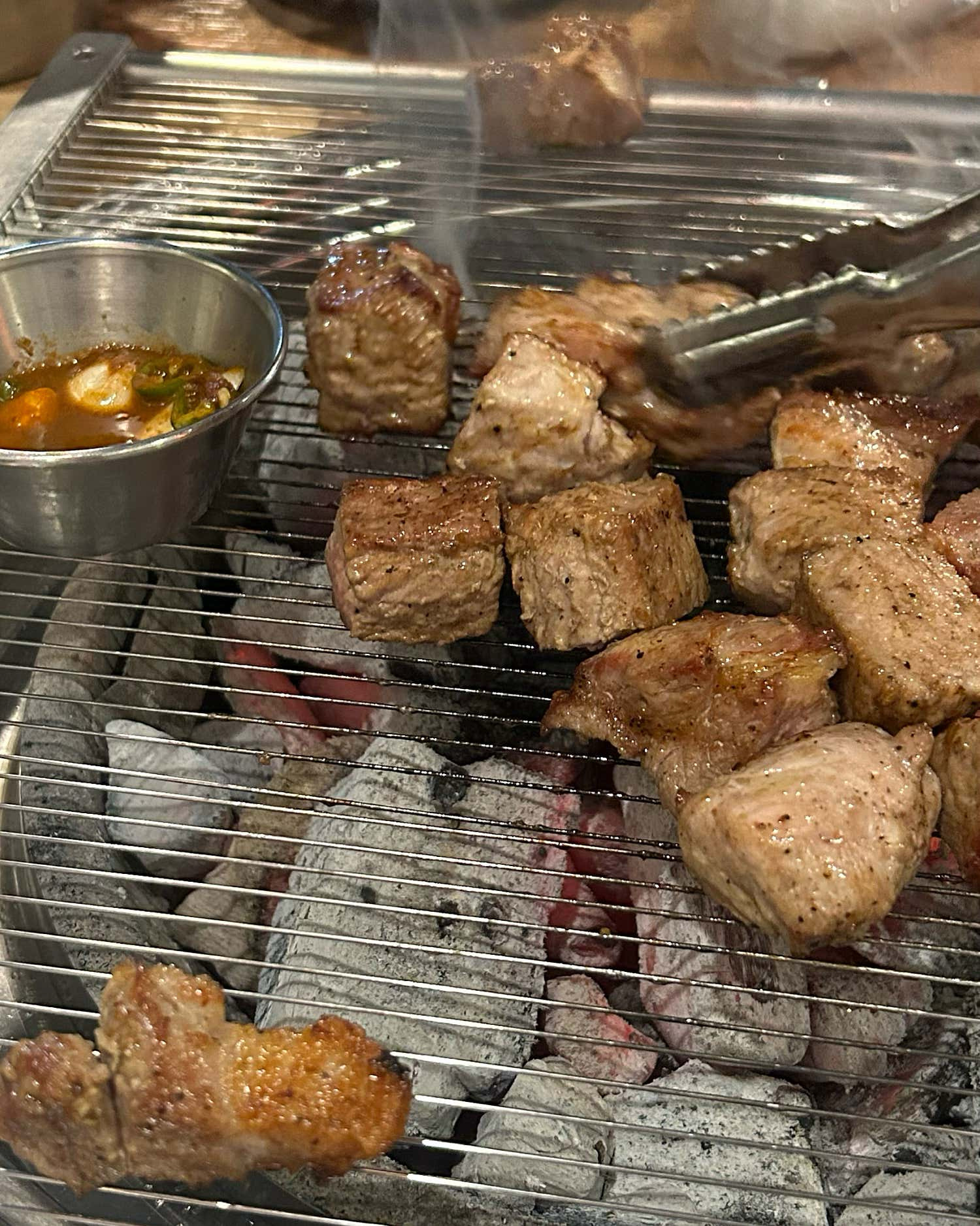 망원동에서 가장 맛있는고기집이라 자부할수있는 망고!!! 진짜 올때마다 마싯고, 친절한 곳입