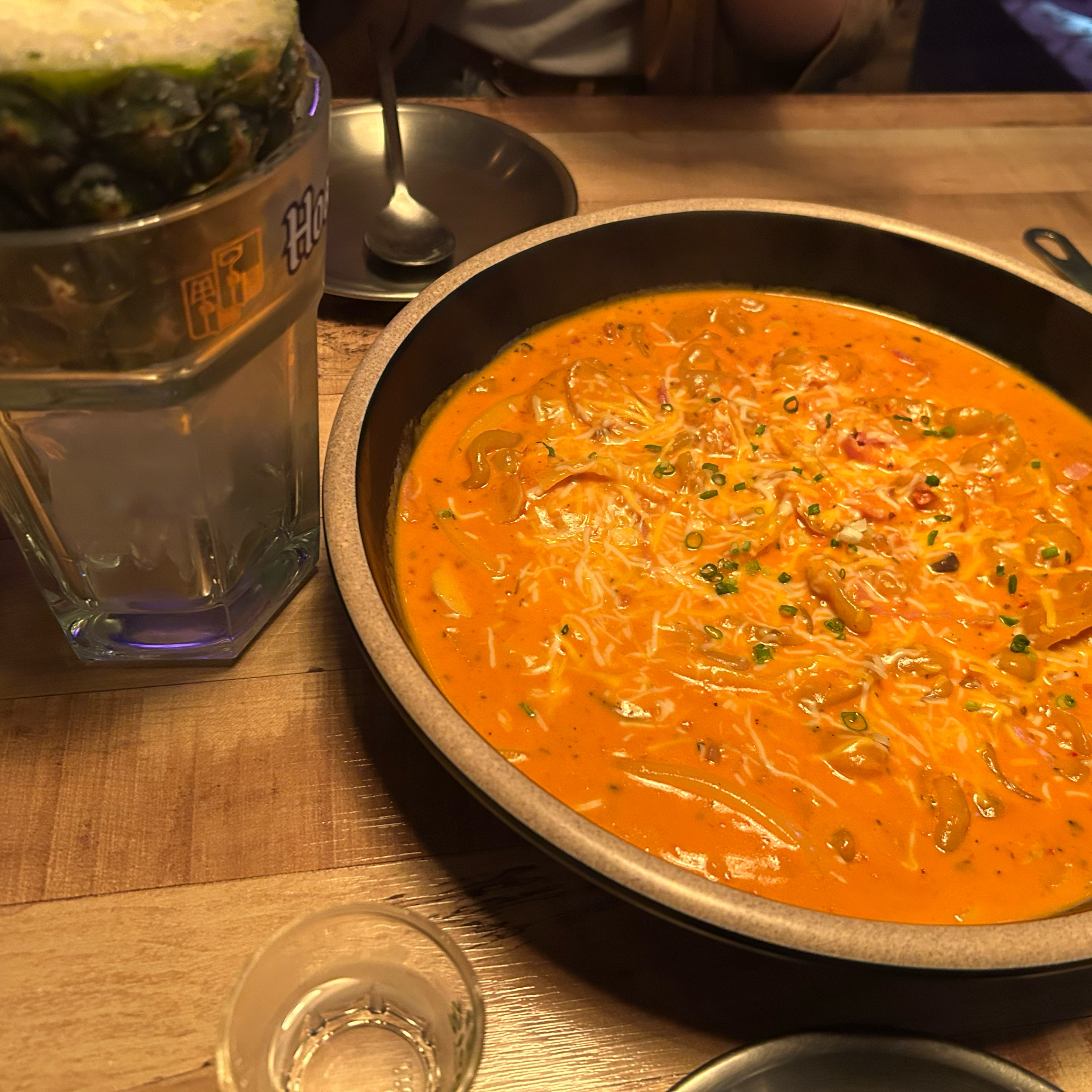 친구랑 왔는데 너무좋고 분위기도좋아요오❤️ - 천호동 맛집 만국미식회