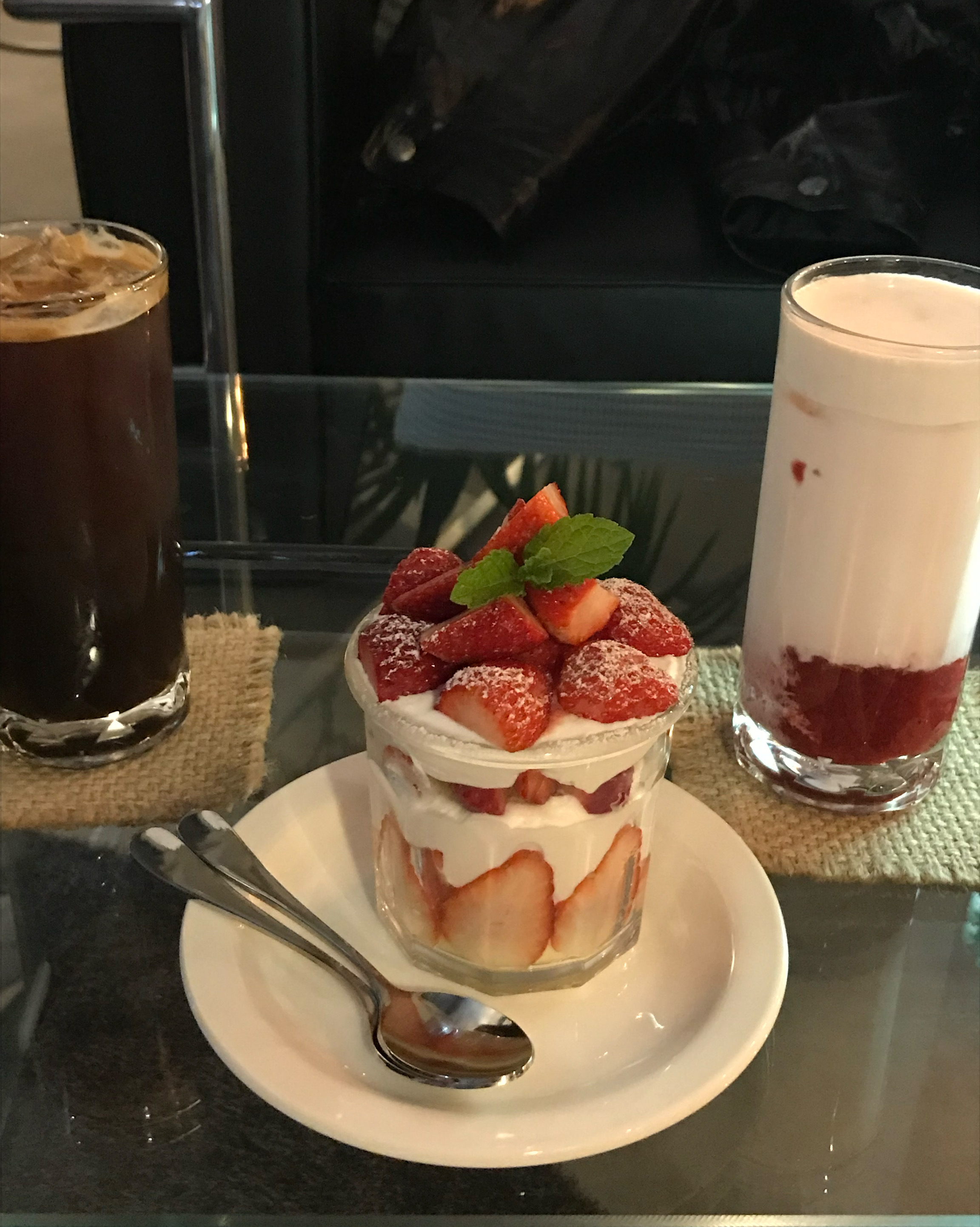 전에 사장님이 하던 카페 갔었는데 옮기셨는지 새로 하시는건지!! - 망원동 맛집 올위크