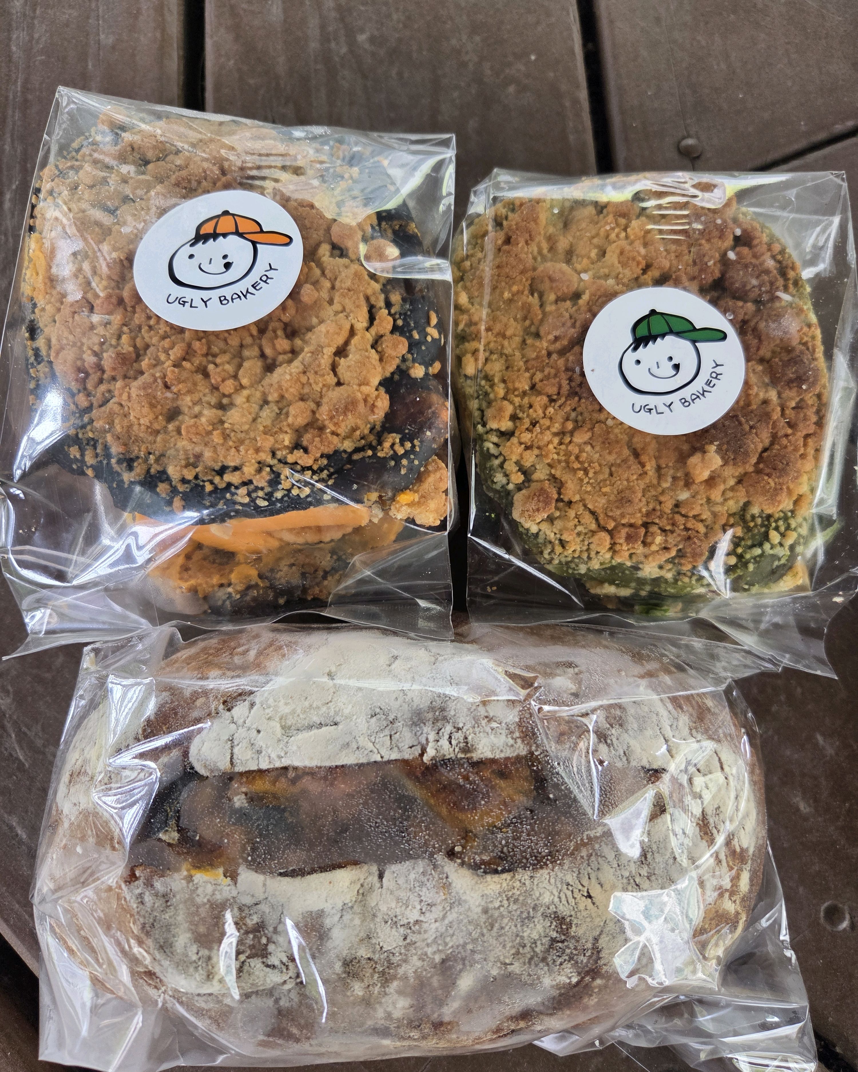 11시 20분쯤 오픈런 줄서서 12시 15분? 쯤 입장한거같아요 - 망원동 맛집 어글리베이커리