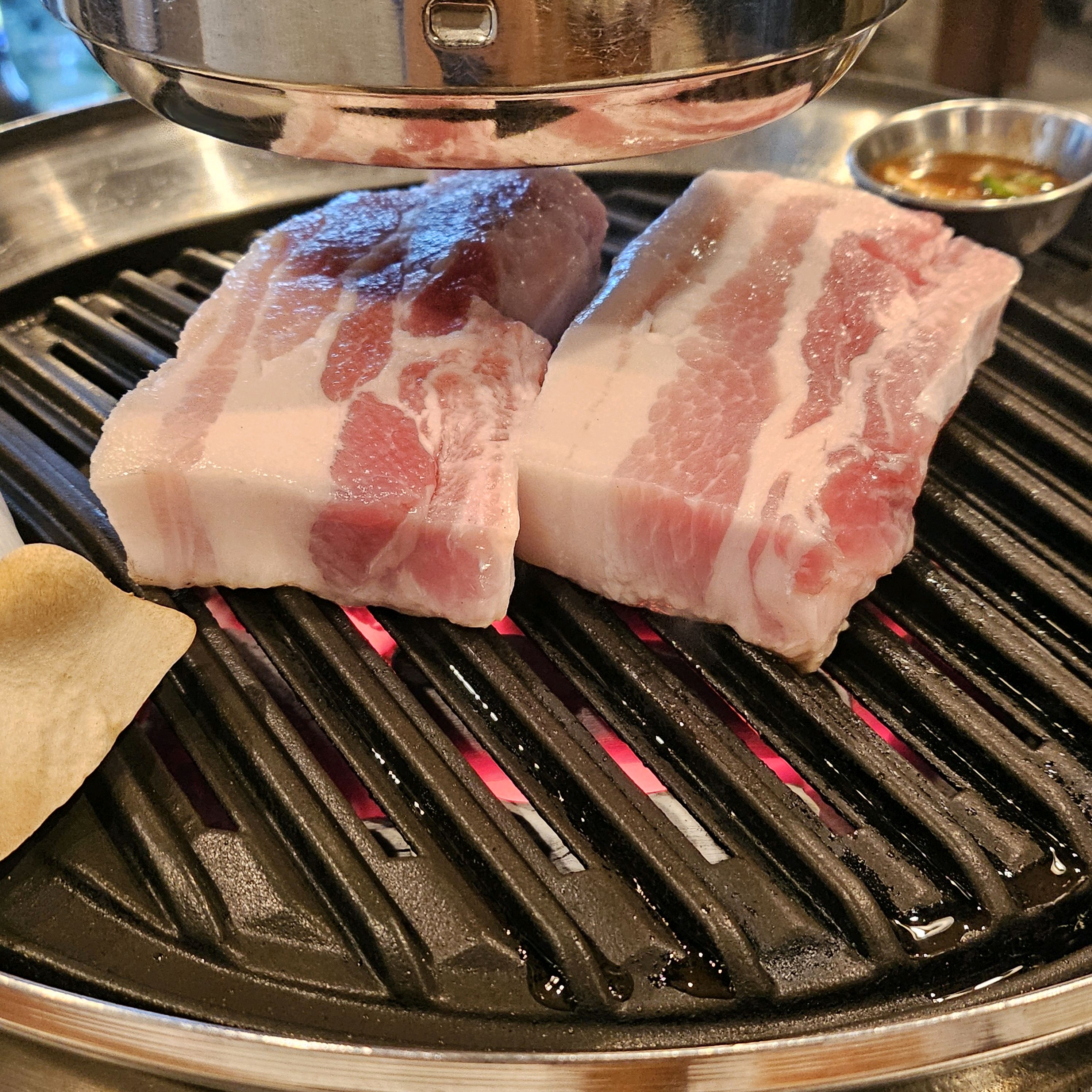 불당에서 고기먹을 때는 고반식당만 와요~~ 고기도 맛있고 반찬들도 다양하고 다 맛있어요👍 - 불당동 맛집 고반식당 신불당점