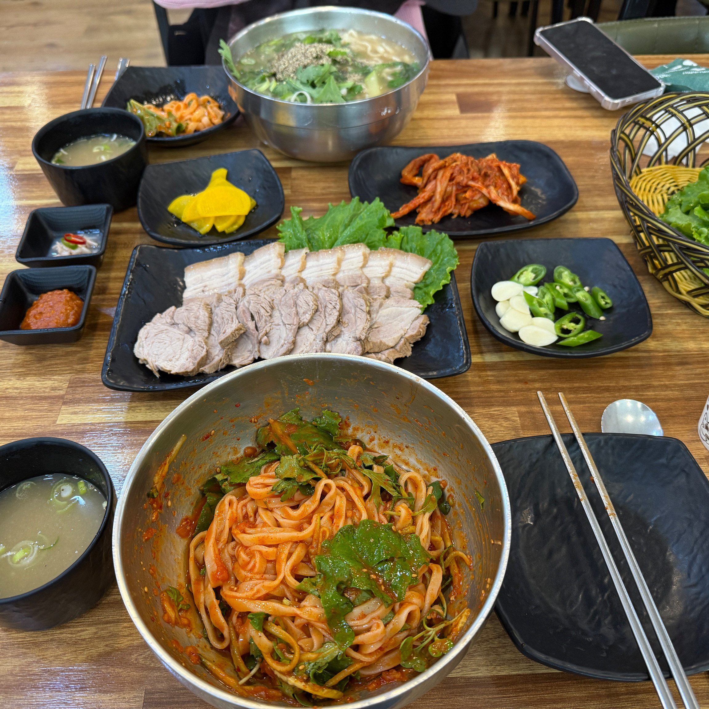 감칠맛 장난 아니네 미소본가 스마일 칼국수! - 대전 맛집 미소본가스마일칼국수
