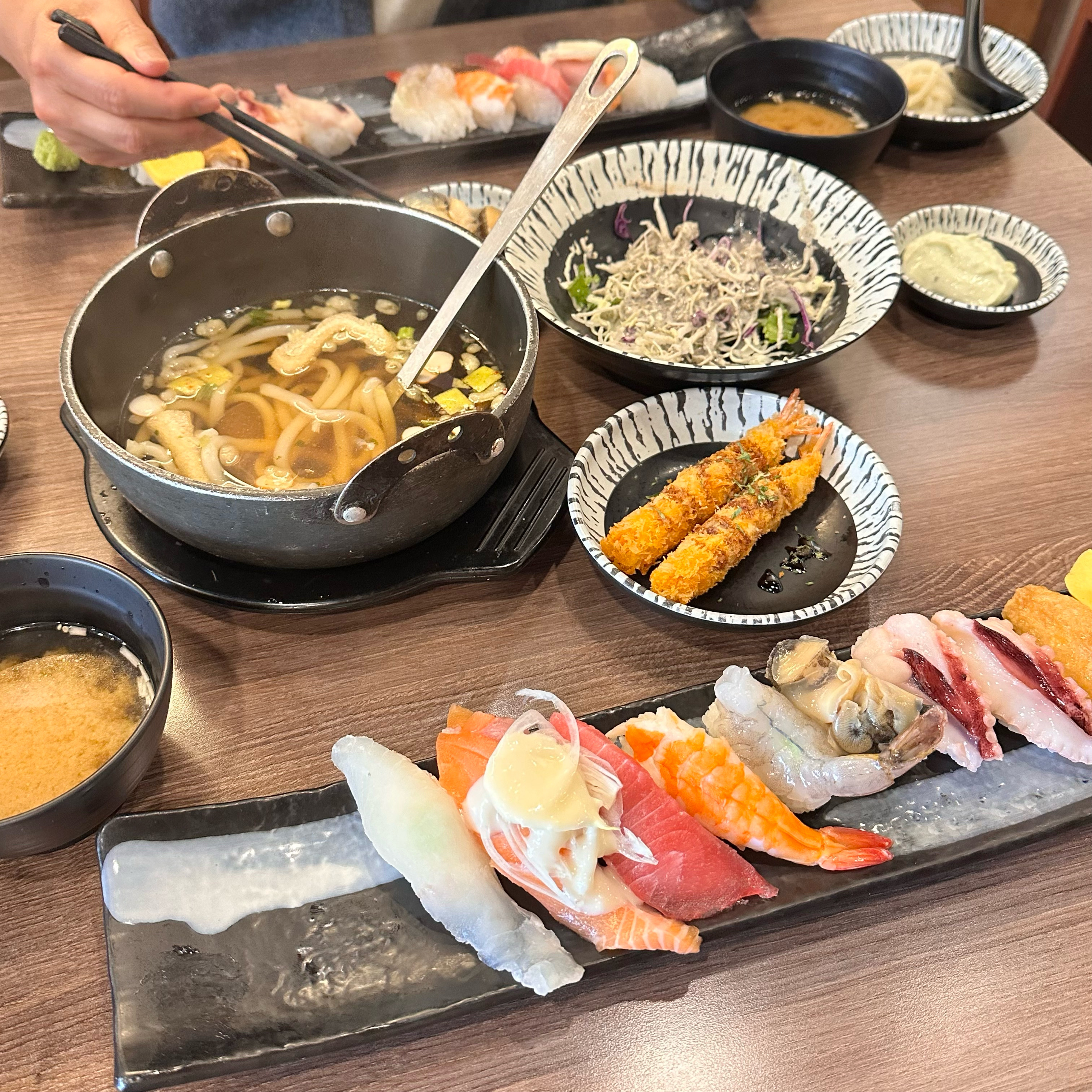 점심특선 가격도 너무 좋고 구성도 알차서 최고예요~! - 불당동 맛집 스시린 신불당점