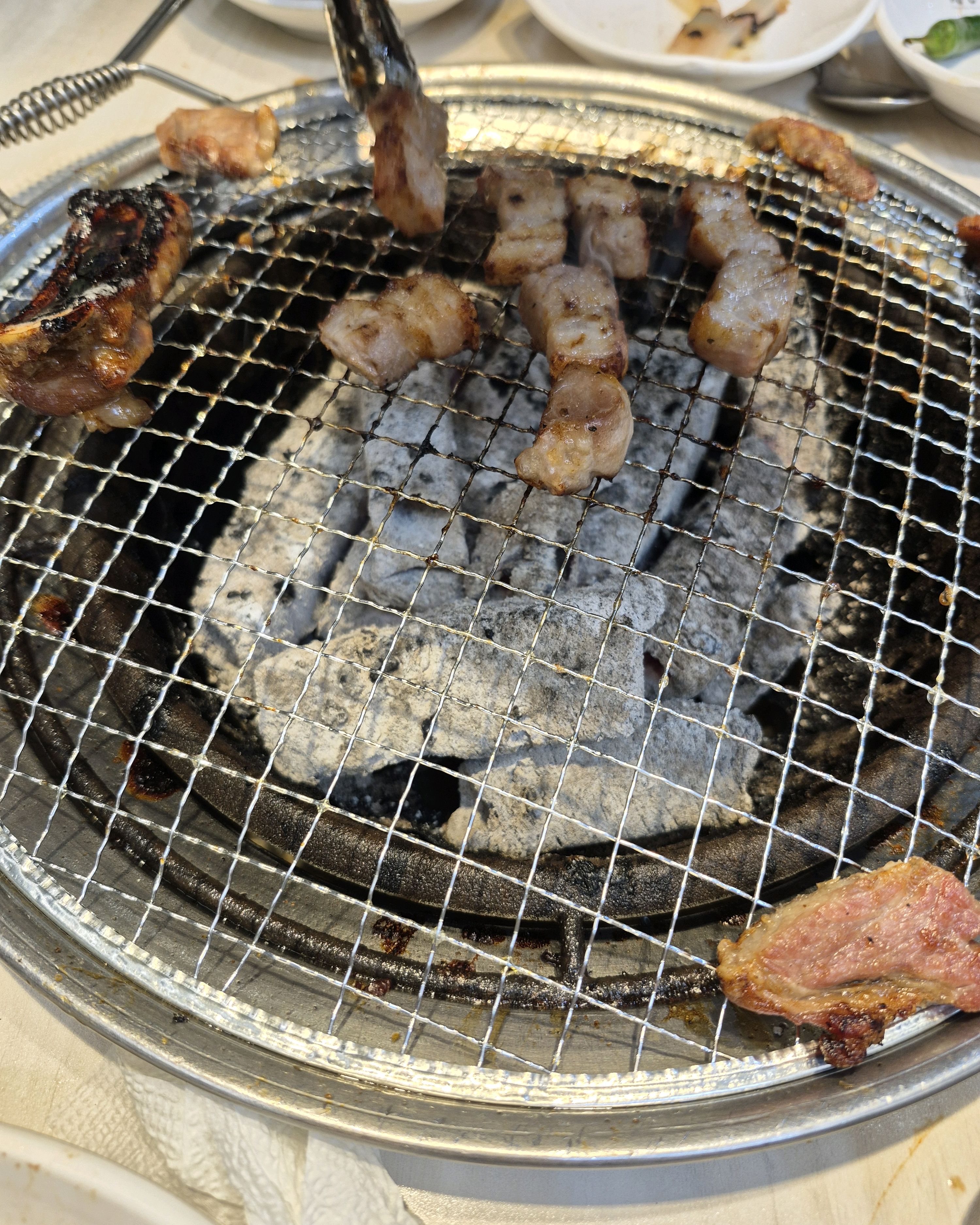 금요일 저녁와서 푸짐하게 먹고 갑니다 !!넘맛잇어서 먹다보니 사진을 늦게찍었네용 ㅎㅎ - 화곡동 맛집 명륜진사갈비 서울까치산점