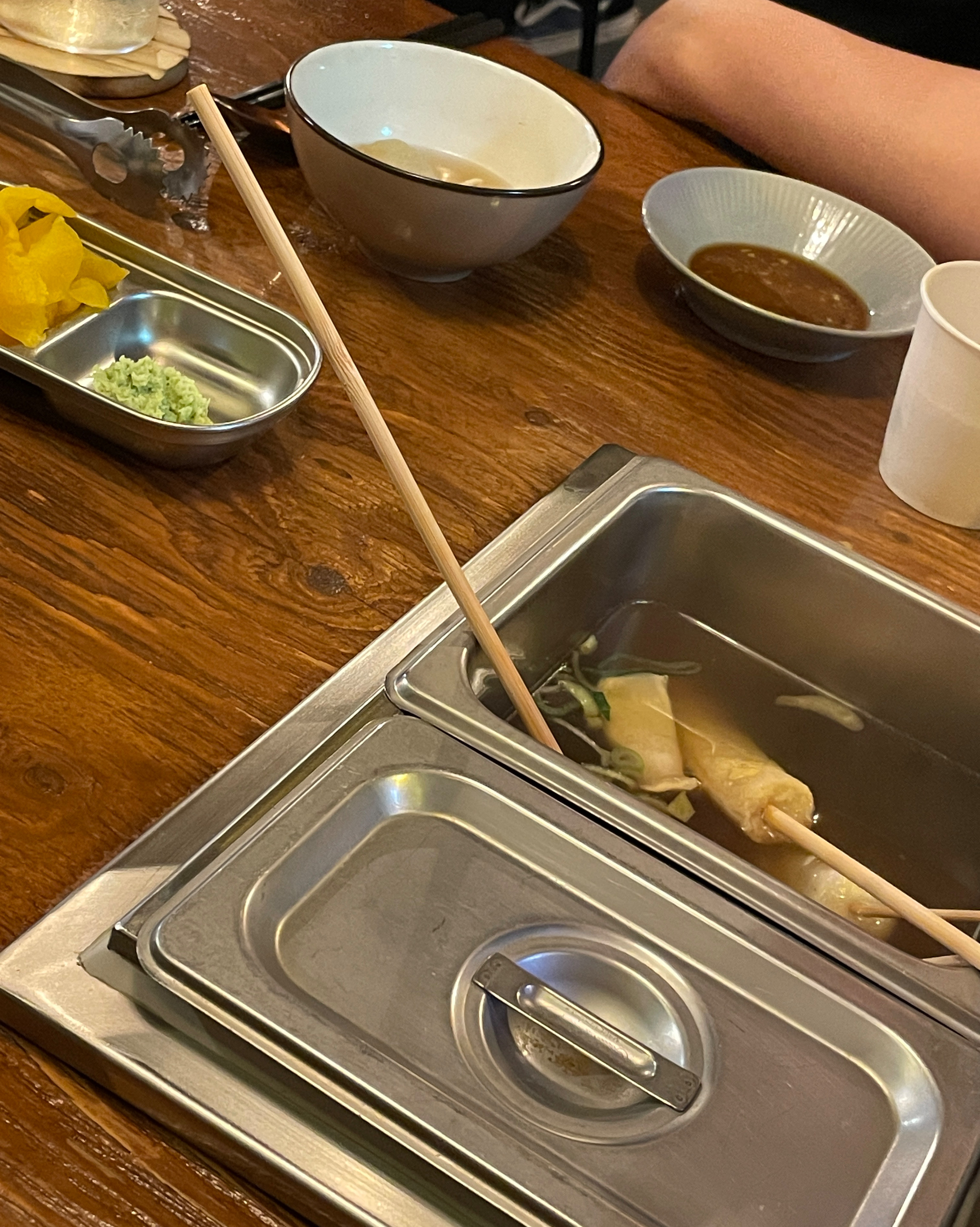 오뎅 종류도 다양하고 가격도 적당해요!!! 쫄깃하니 맛도 좋습니당ㅎㅎ 황금뎅 하이볼도 너무