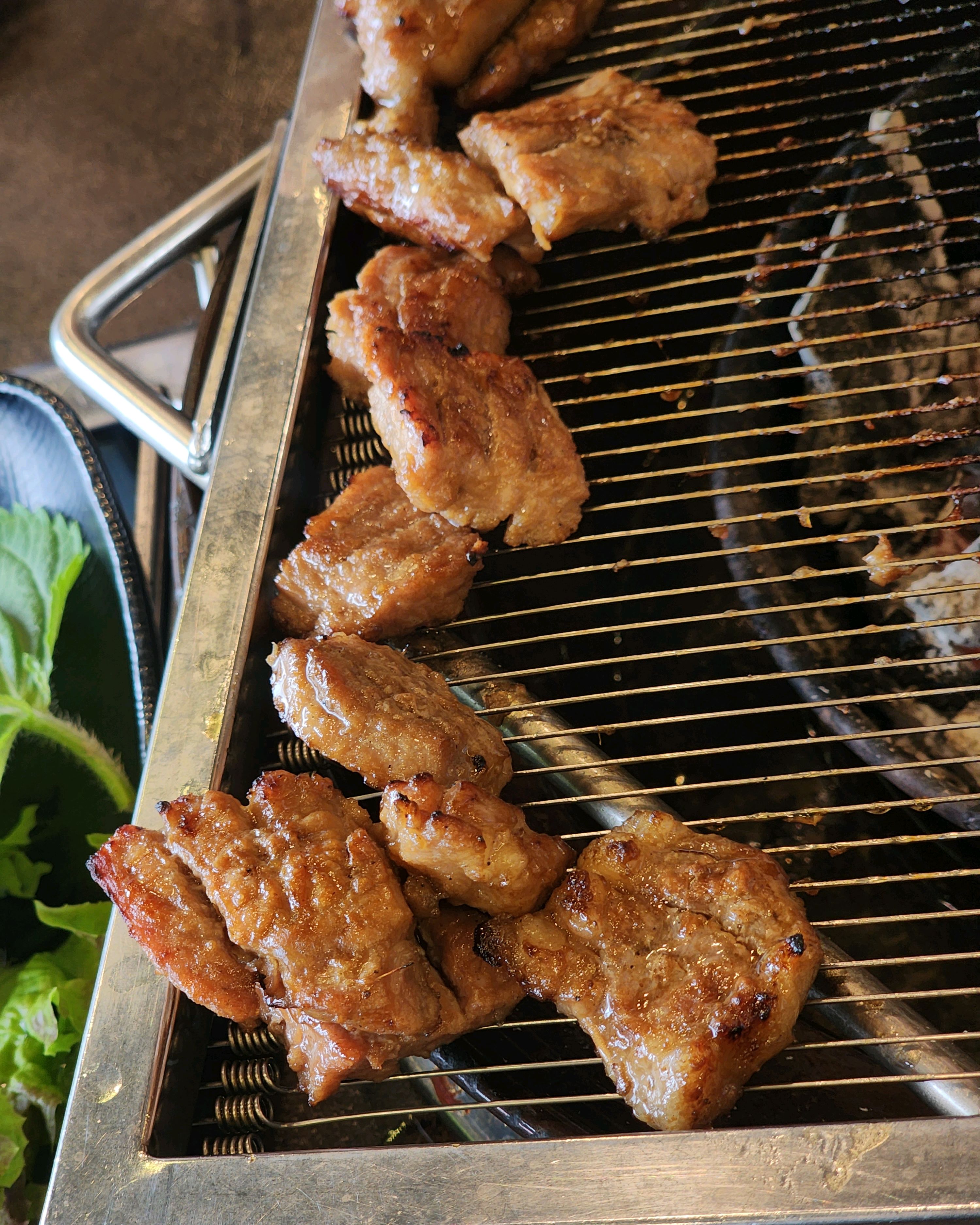 고기도 질 좋고 맛있어요 - 안양 맛집 임성근국가공인진갈비 안양점