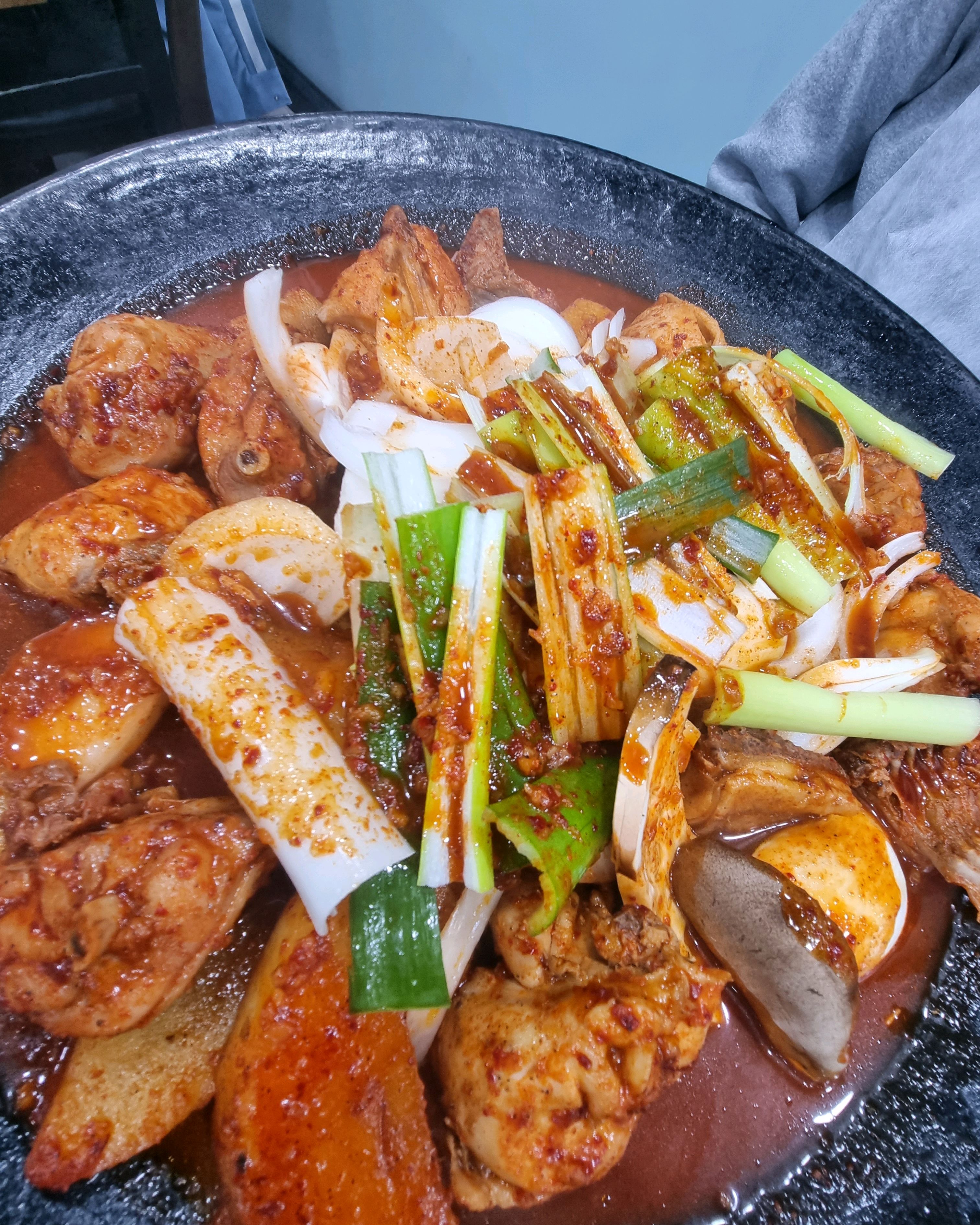 정자역 맛집 유담 솥뚜껑닭볶음탕 분당정자본점 내돈내산 방문리뷰