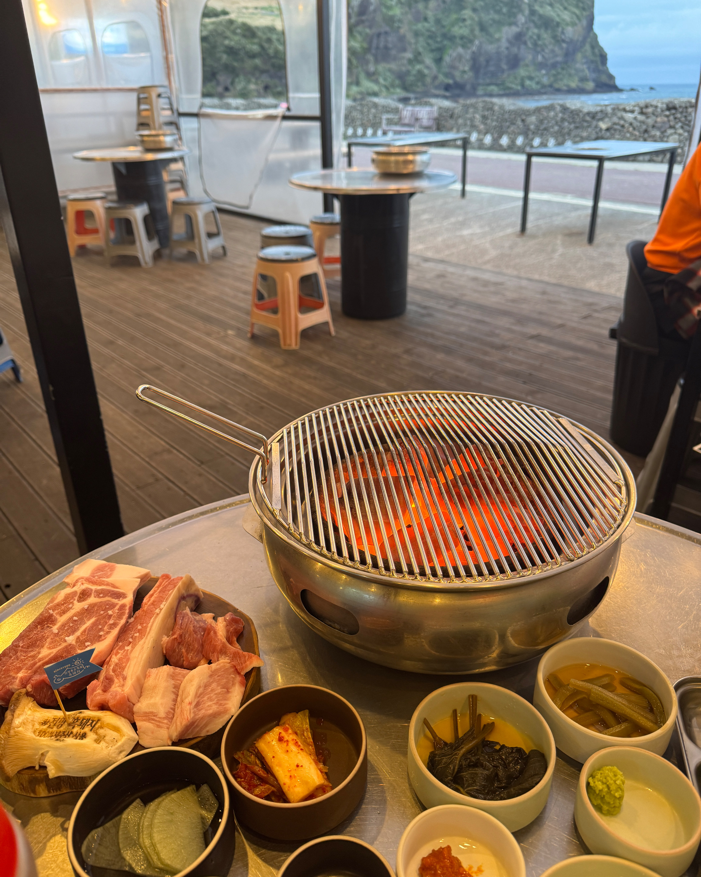 성산바로앞 뷰좋고 맛나고 친절해요!!!! - 제주 맛집 전망좋은횟집&흑돼지 성산본점