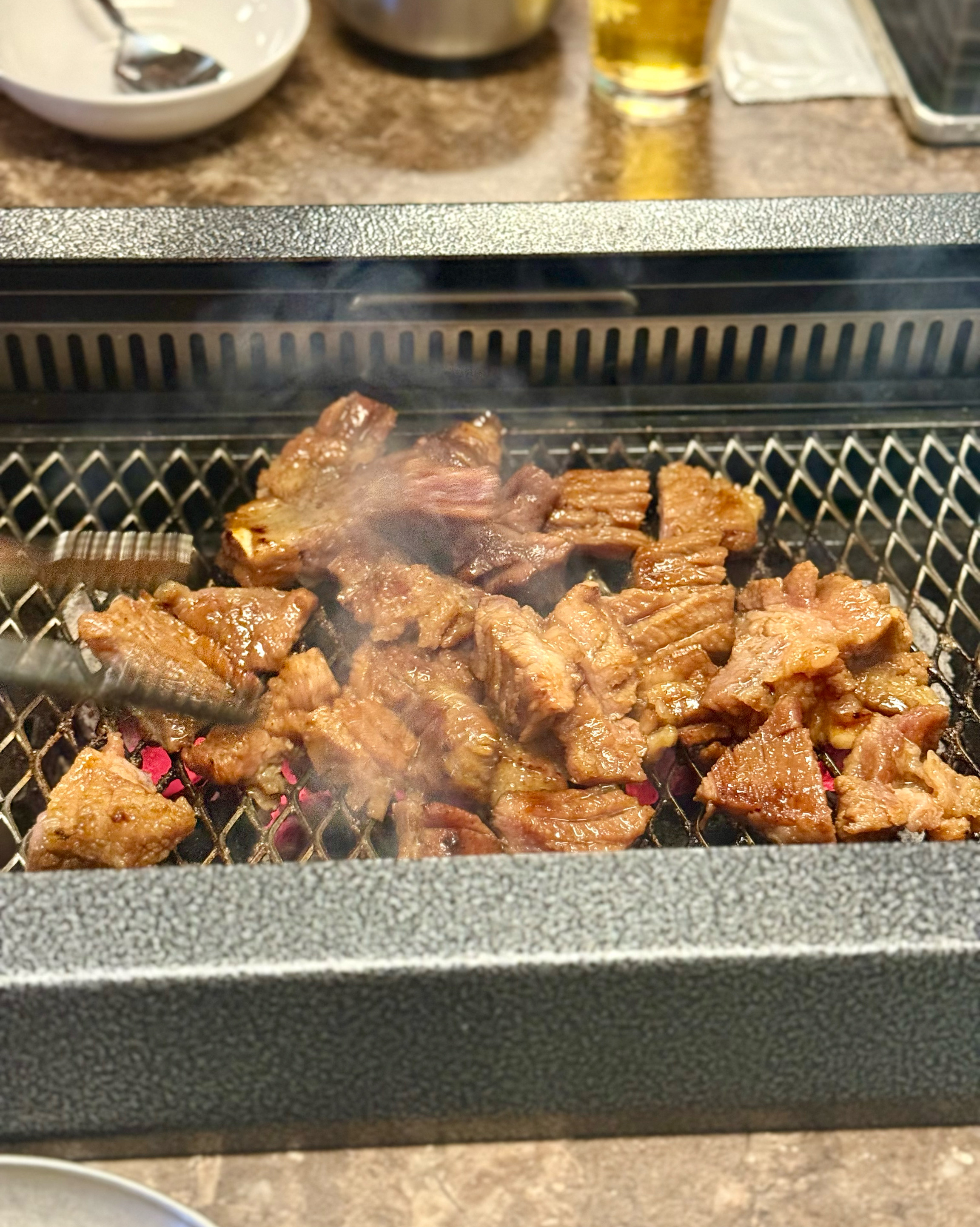 간만에 맛있는 양념갈비를 먹었습니다! 매장도 깔끔하고 트렌디해서 좋았고 직원분께서 다 구워