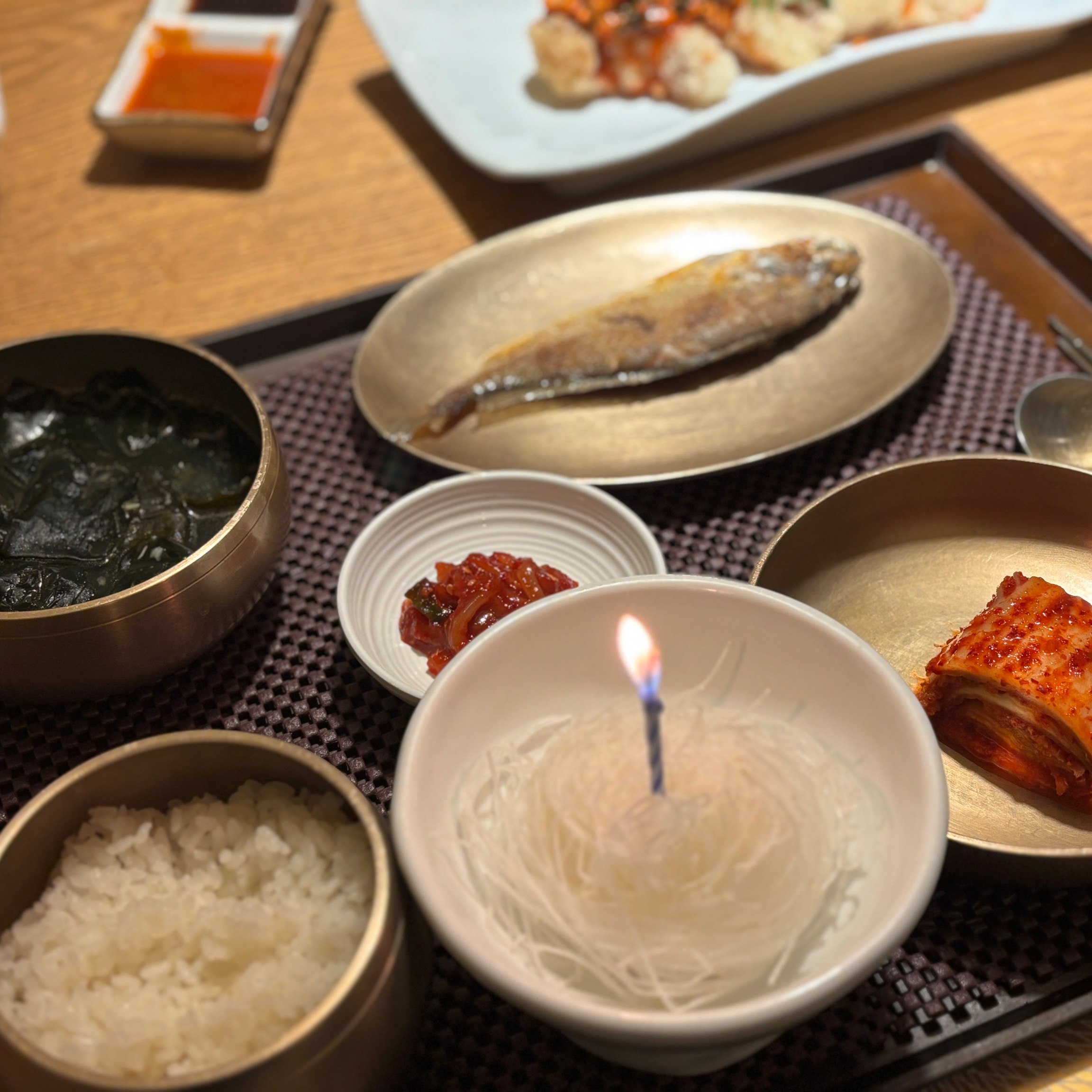 어머니 생신으로 방문했는데 깜짝 이벤트도 직접 해주시고 생일 상도 준비해주셔서 너무 감동이