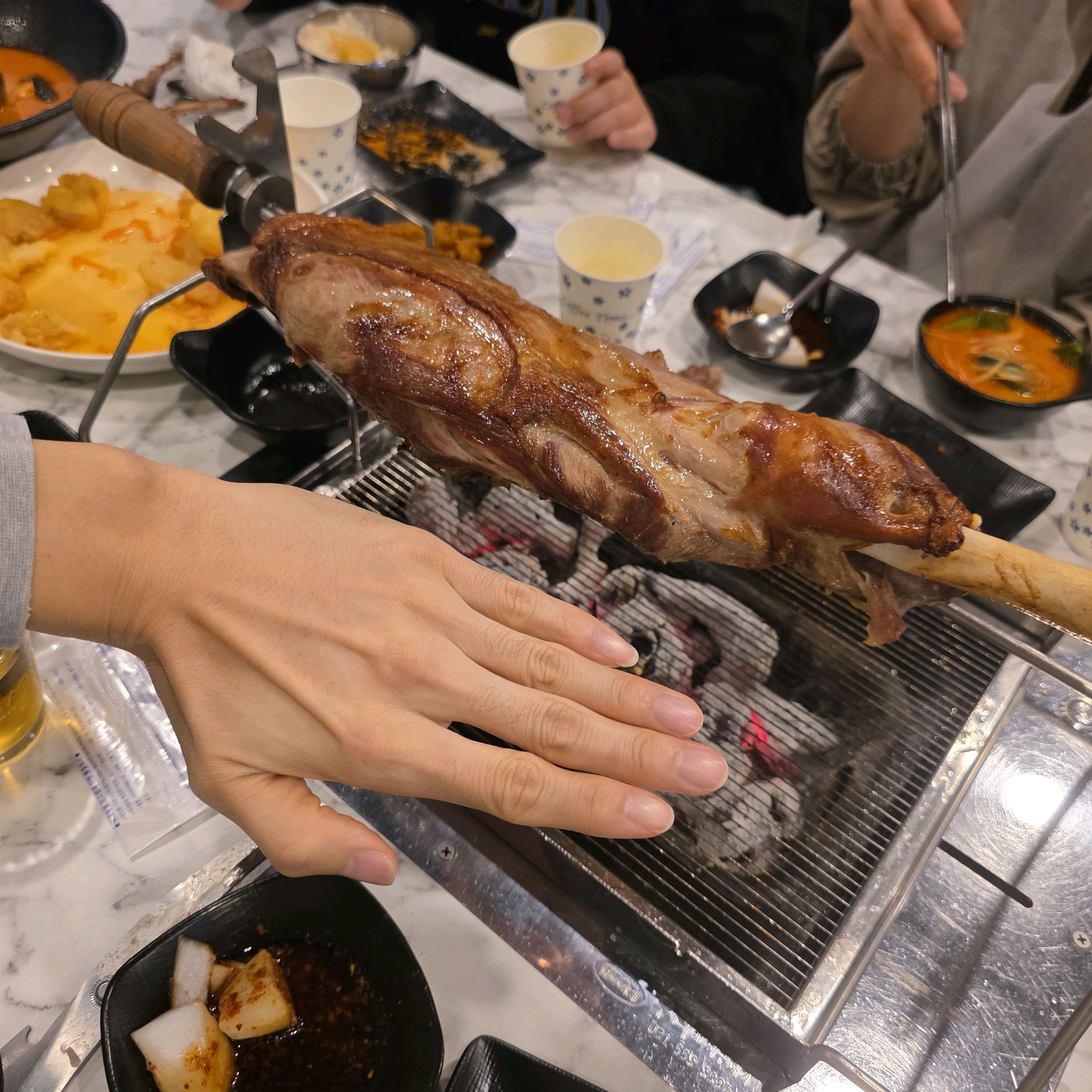 직원분들이 정말친절하시고 음식맛또한 너무 맛있습니다 - 불당동 맛집 순한양꼬치 양다리걸쳐